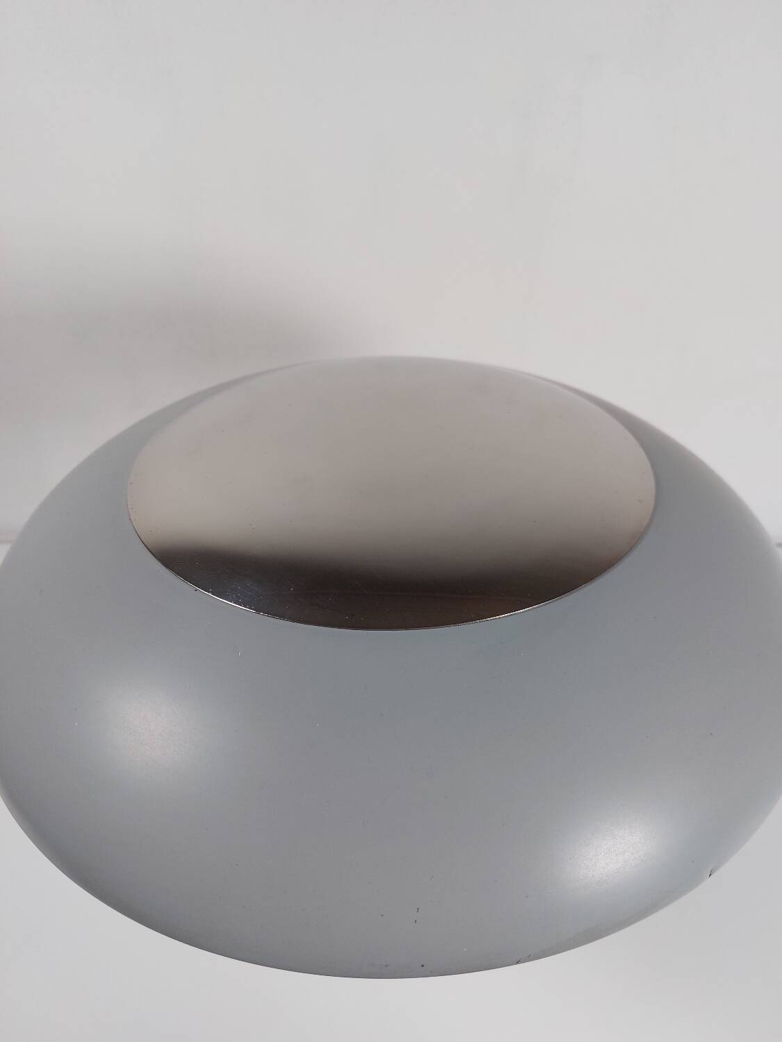 Rare lampe de bureau vintage, lampe de table RDA bleu clair chromé