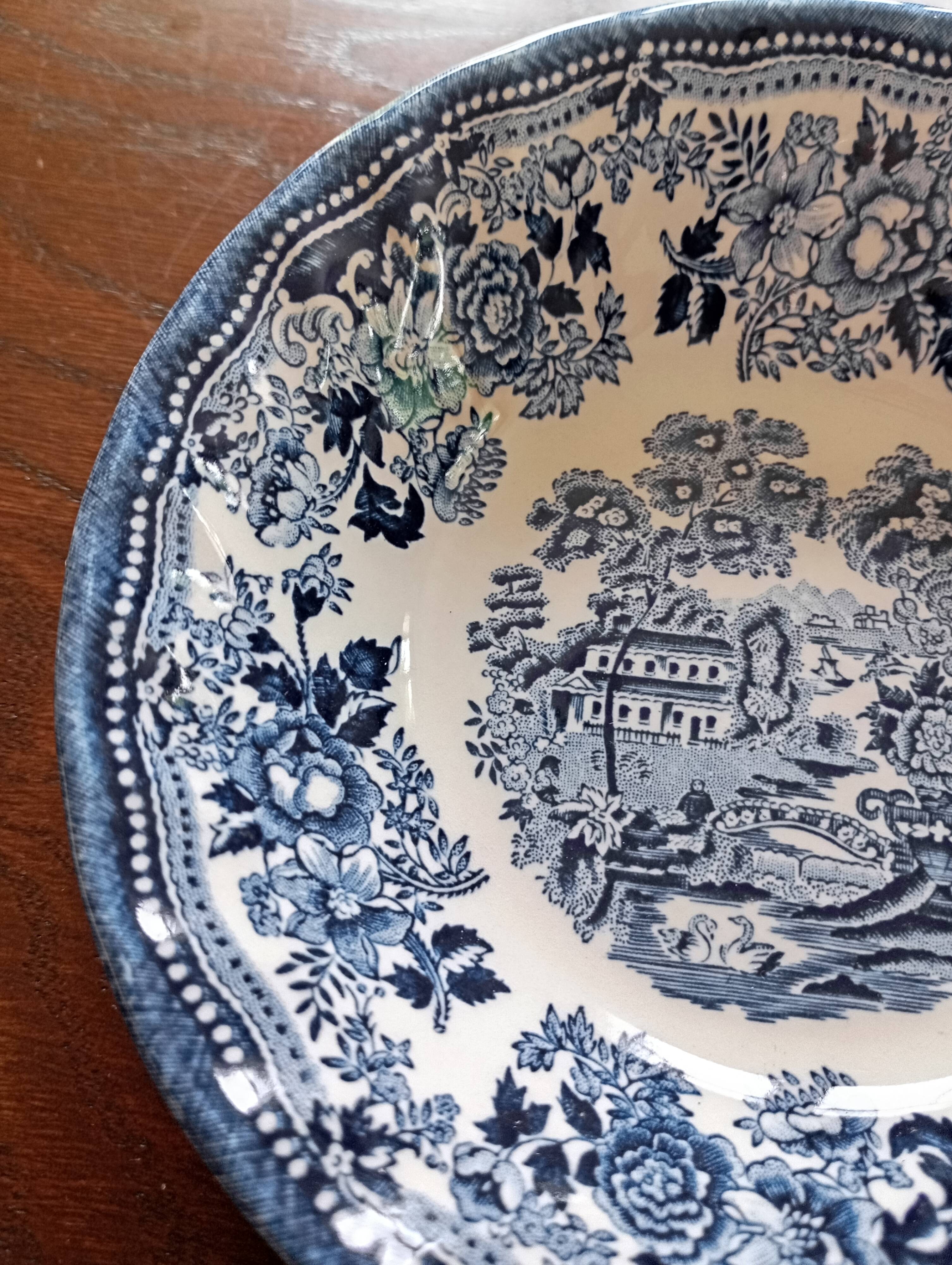 6 English Churchill bowls "The Georgian Collection"