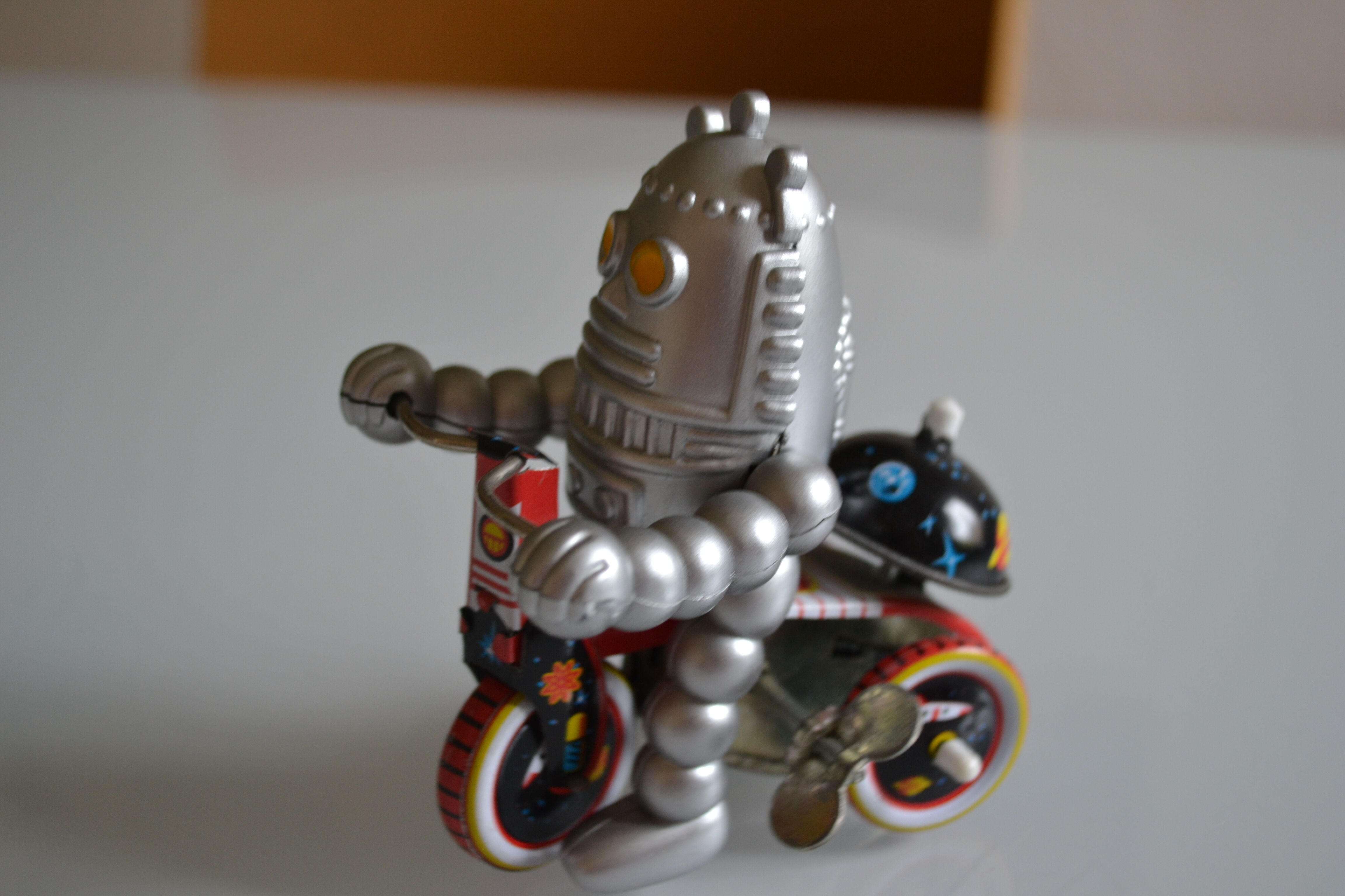 Key bicycle robot
