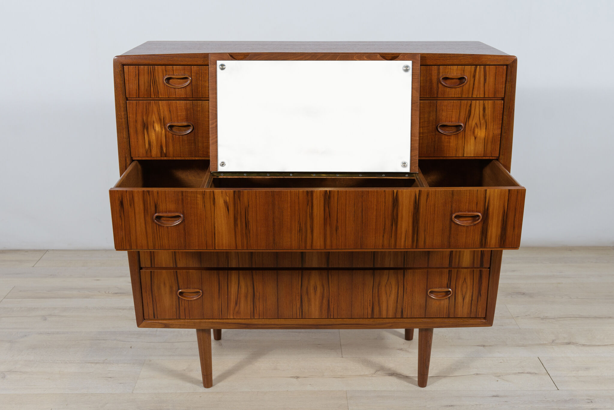 Mid-century dresser and dressing table