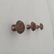3 boutons, poignées de meubles anciens en bronze doré