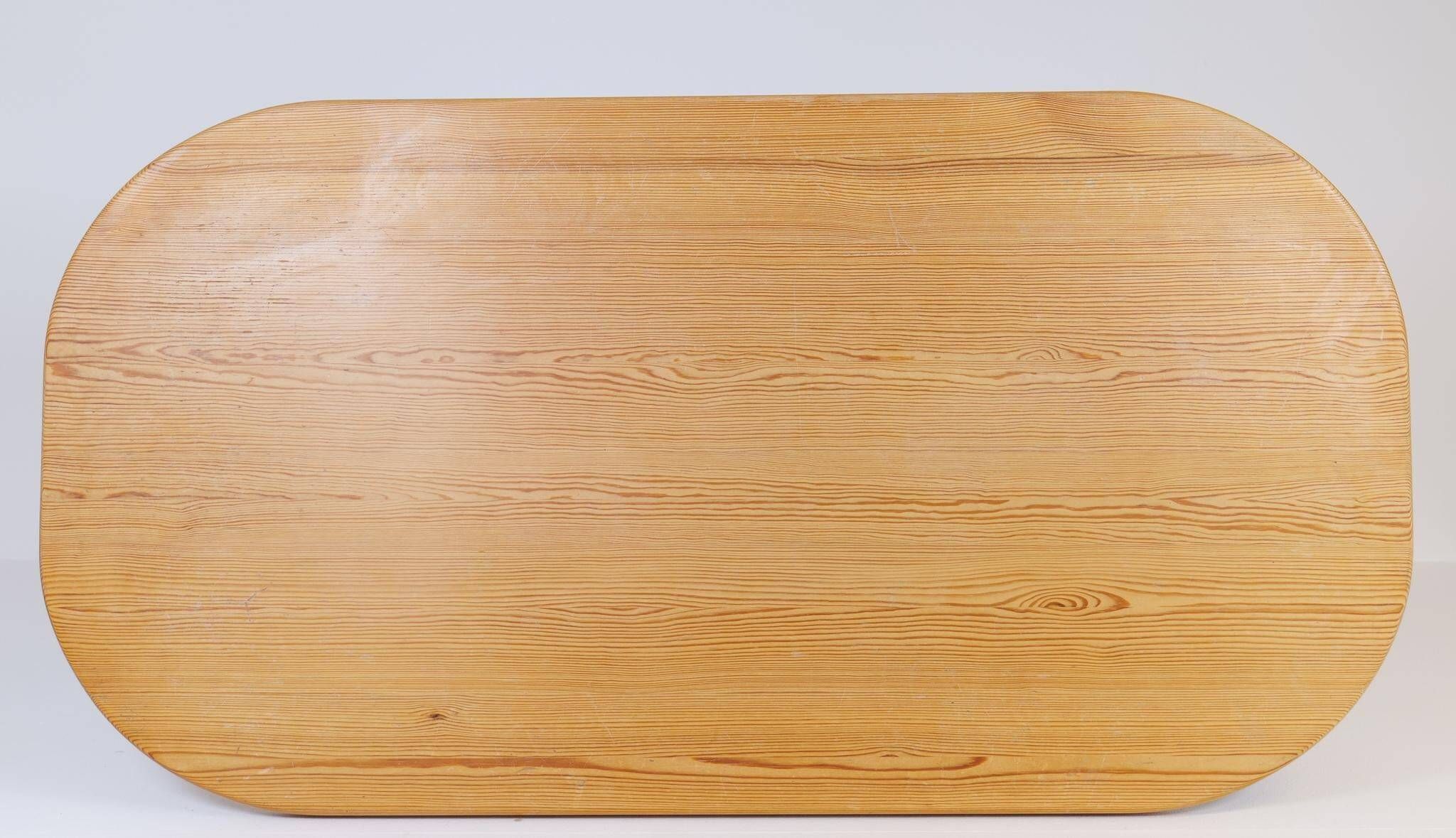 Table basse en pin du milieu du siècle par Carl Malmsten, Suède, années 1940