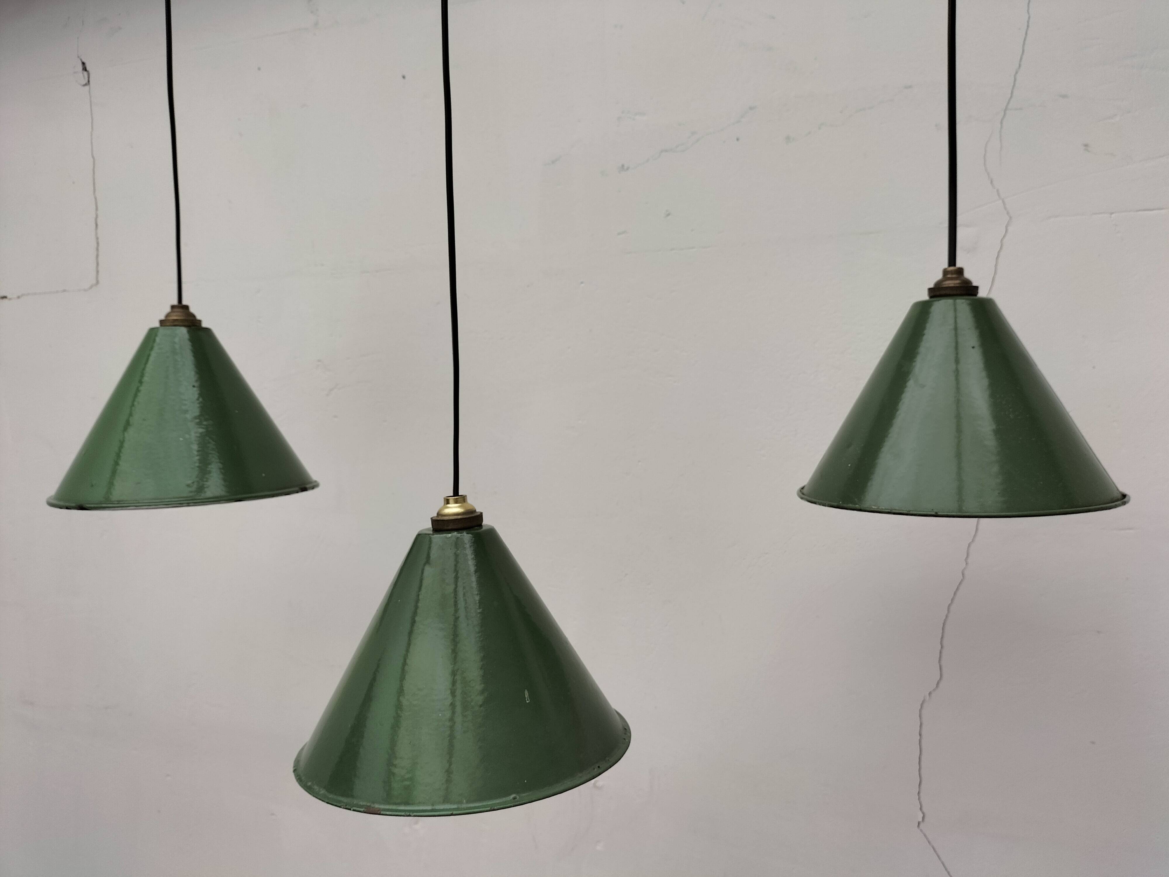 Industrial pendant lights