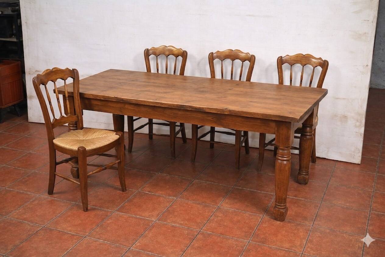 4 rustic farmhouse chairs made of wood and straw