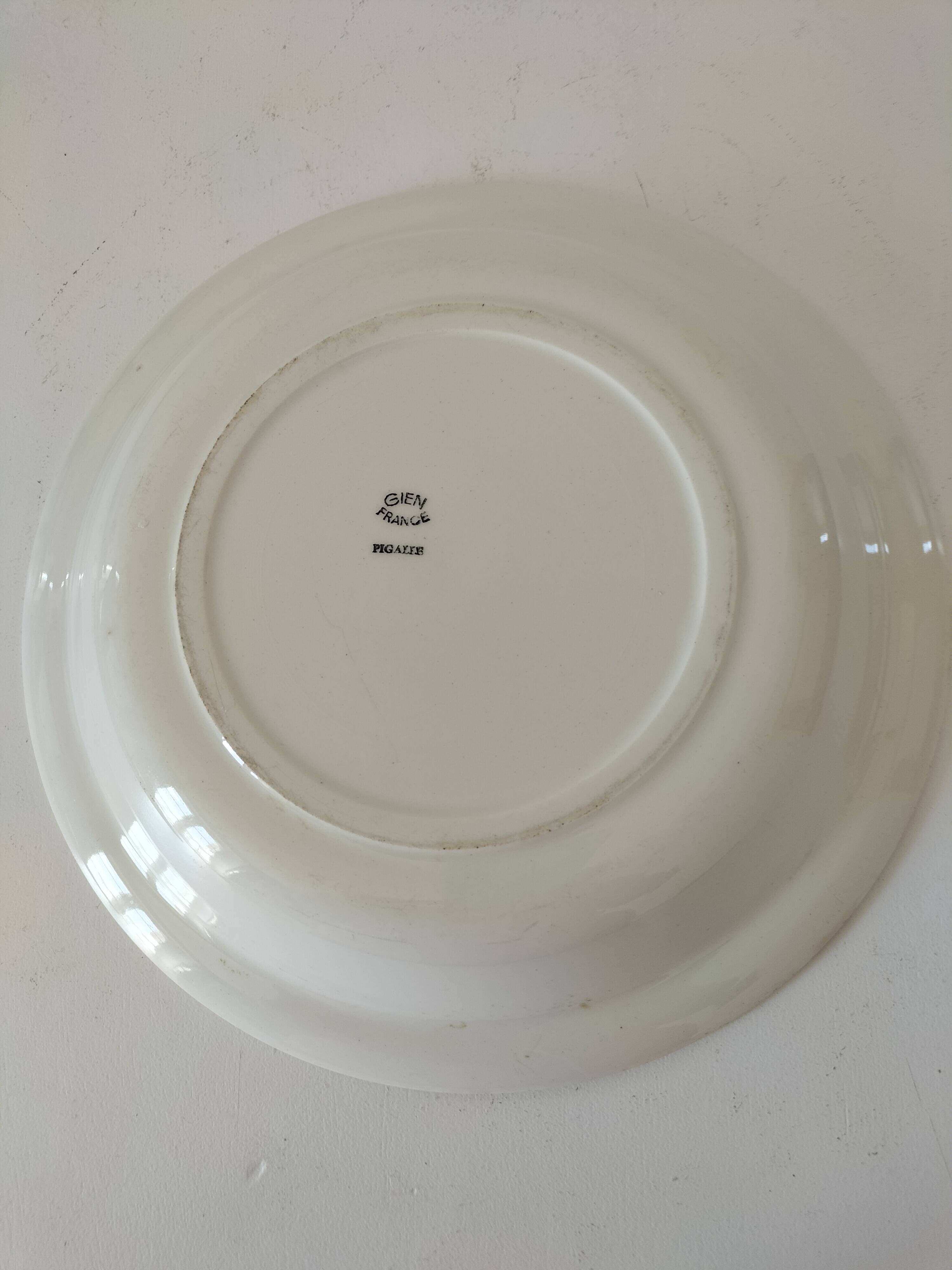 Gien France Pigalle model deep dish