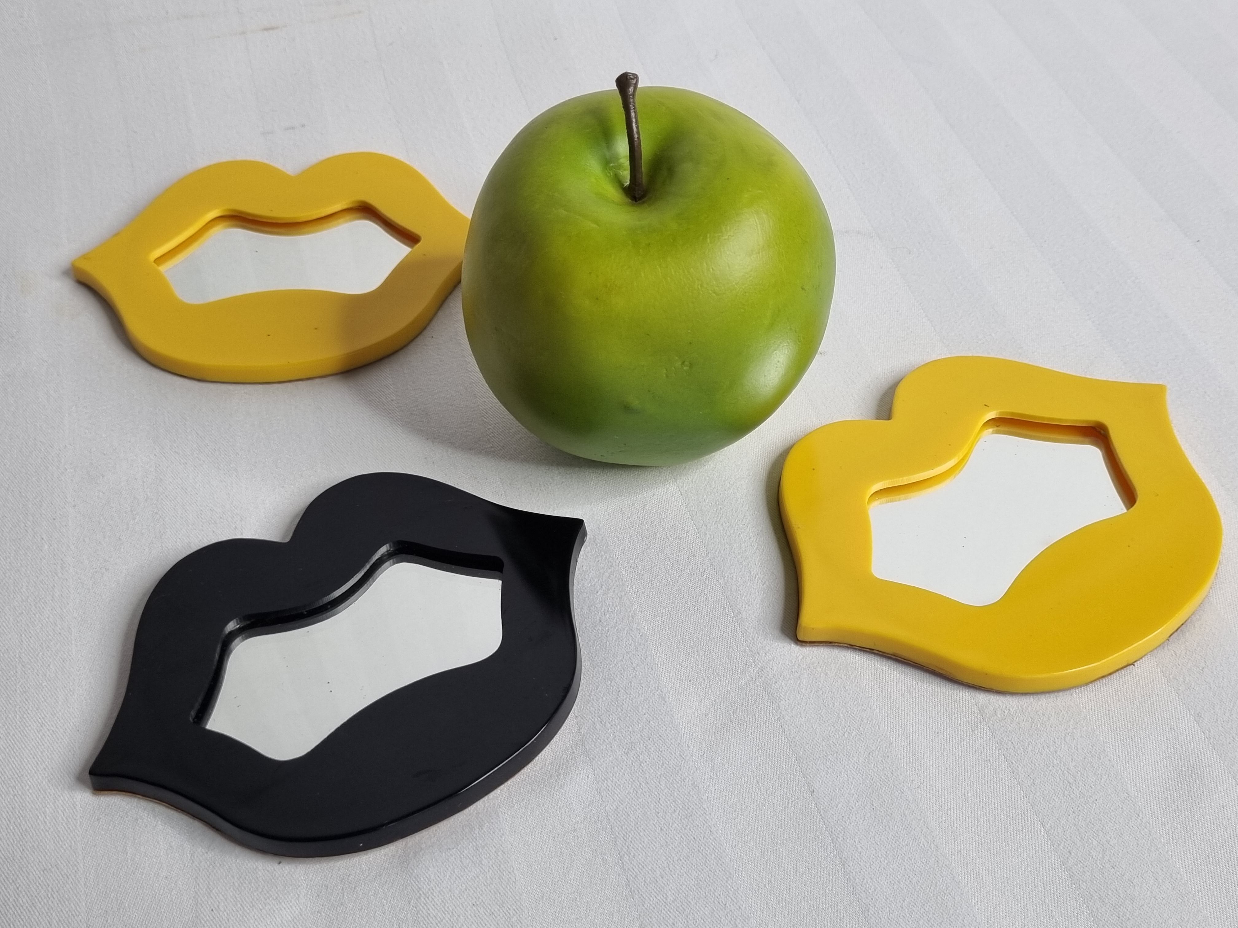 Set of 6 vintage mirrors "Marilyne" creation Samson, black and yellow, 70s