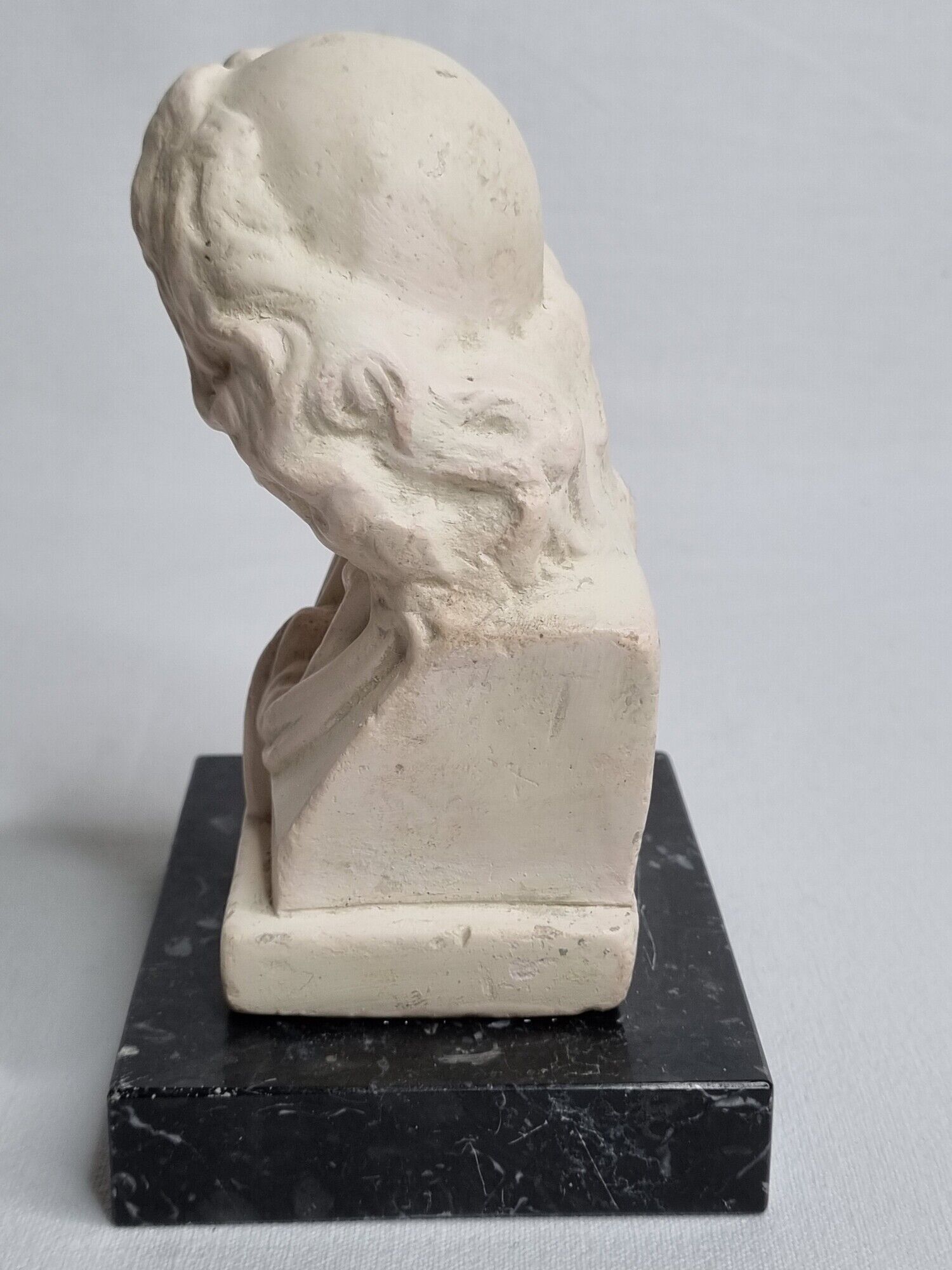 Buste de Molière en plâtre ciré sur socle en marbre 14 cm