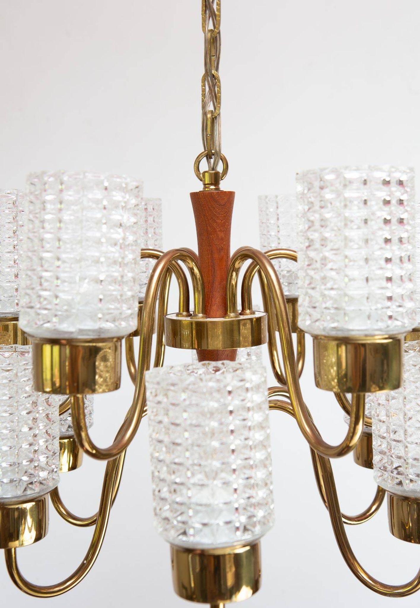 Swedish mid-century chandelier in teak with 12 tulips Eriksmalaglass (38 cm)