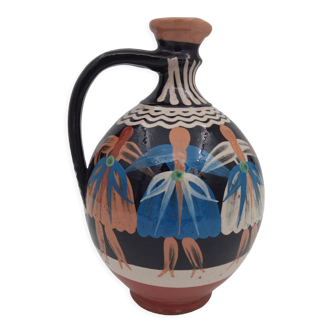 Pitcher polychrome