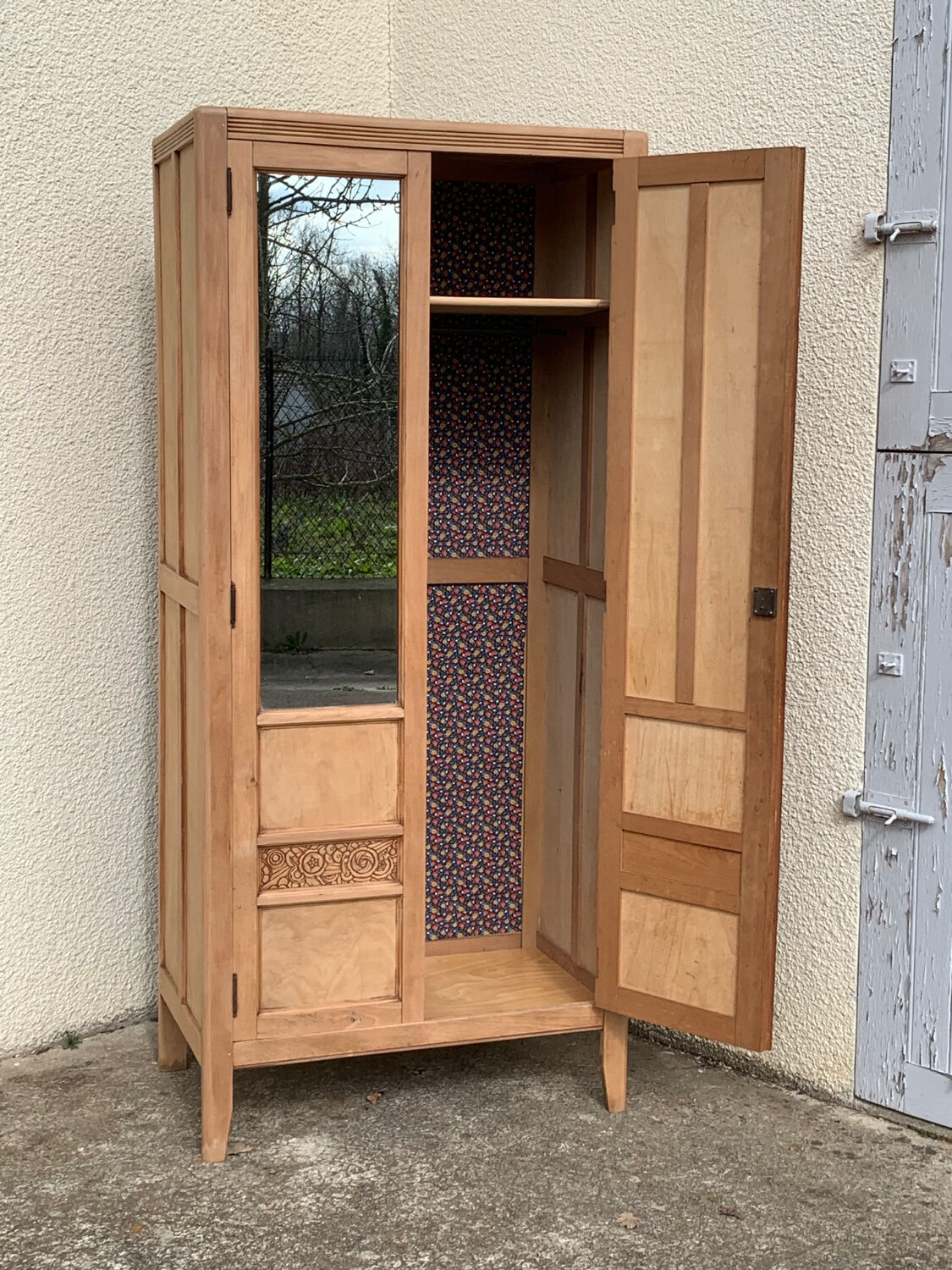Parisian art deco cabinet 1930 raw wood