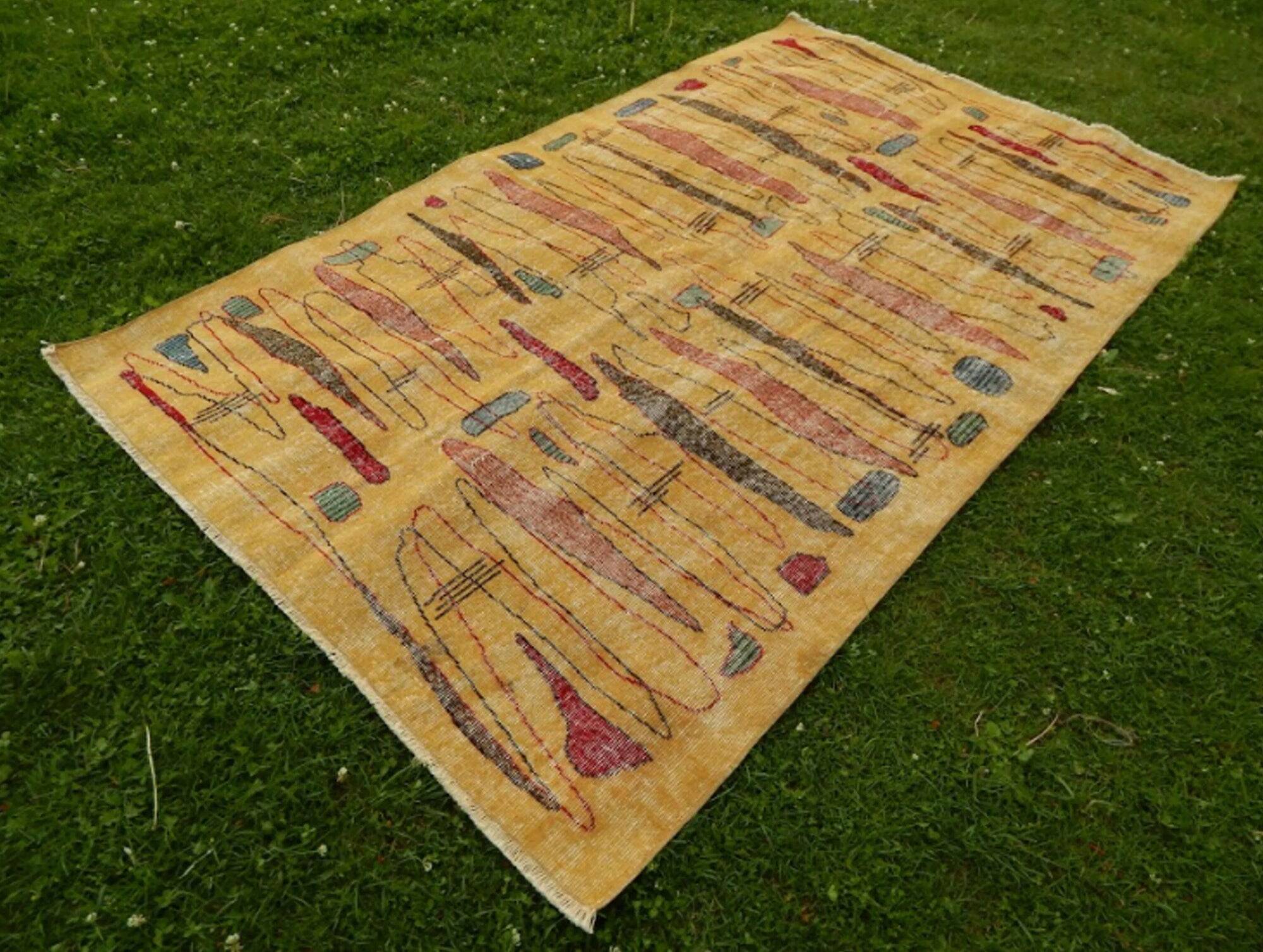 Vintage handmade Turkish rug 153x250 cm