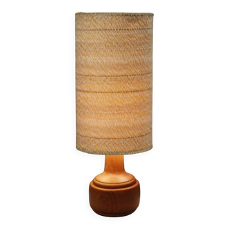 Vintage table lamp in Scandinavian design style, turned wood & fabric, 1970s.
