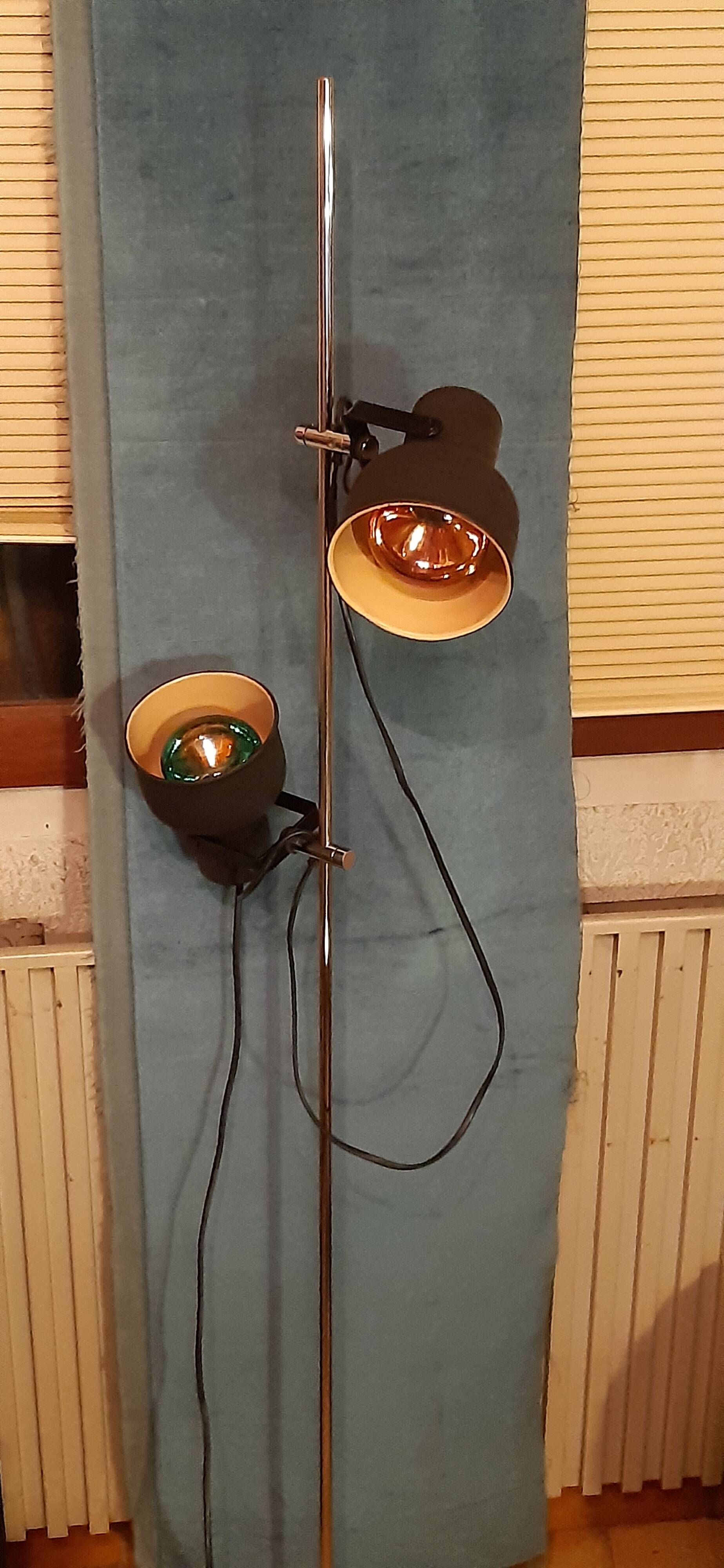 Authentic 70s floor lamp with 2 adjustable black lampshades