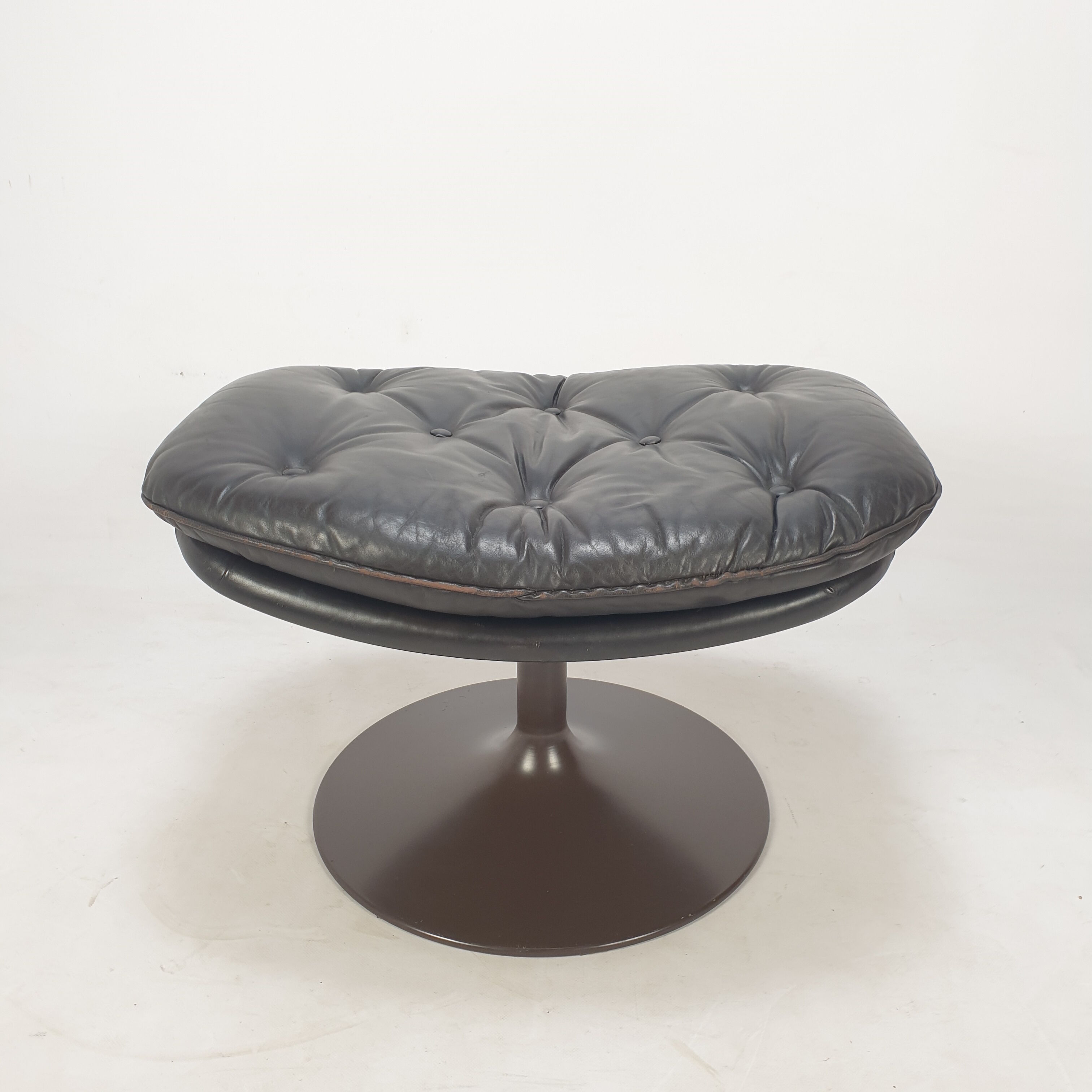 F588 armchair and ottoman by Geoffrey Harcourt for Artifort, 60s