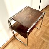 Table d'appoint fonctionnaliste