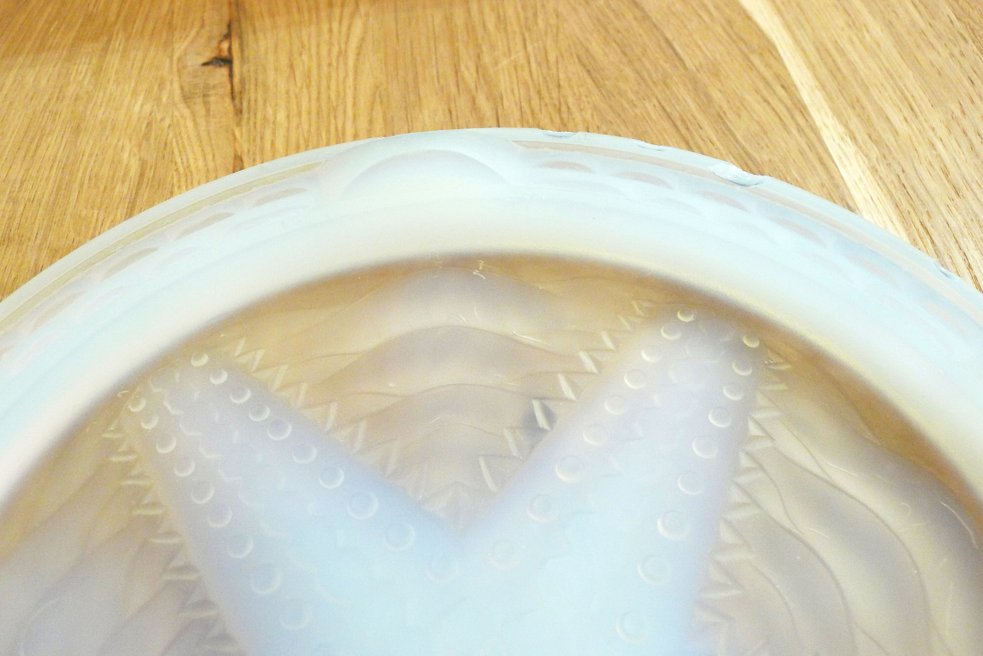 Opalescent sea star table mat