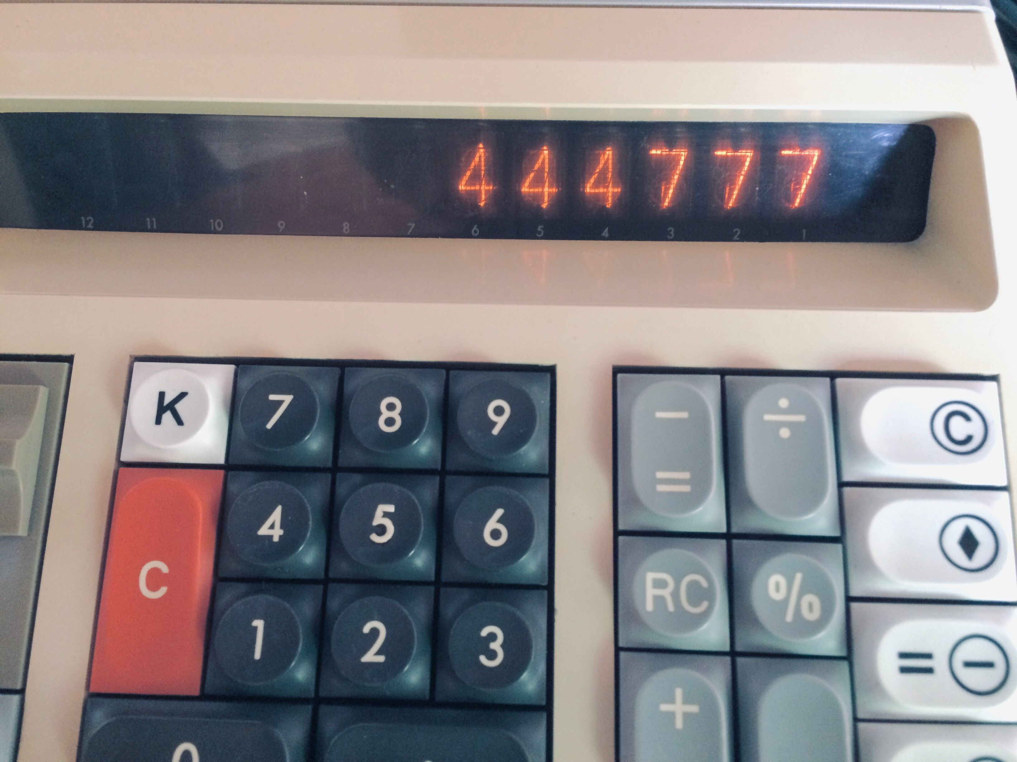 Vintage Olympia CD 401 calculator