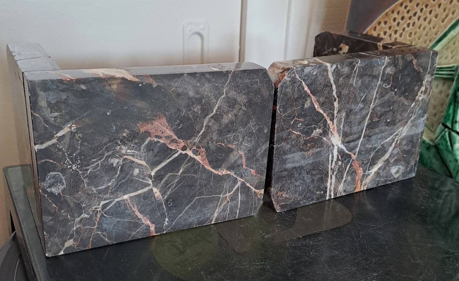 Pair of bookends. Made of marble. Art Deco.