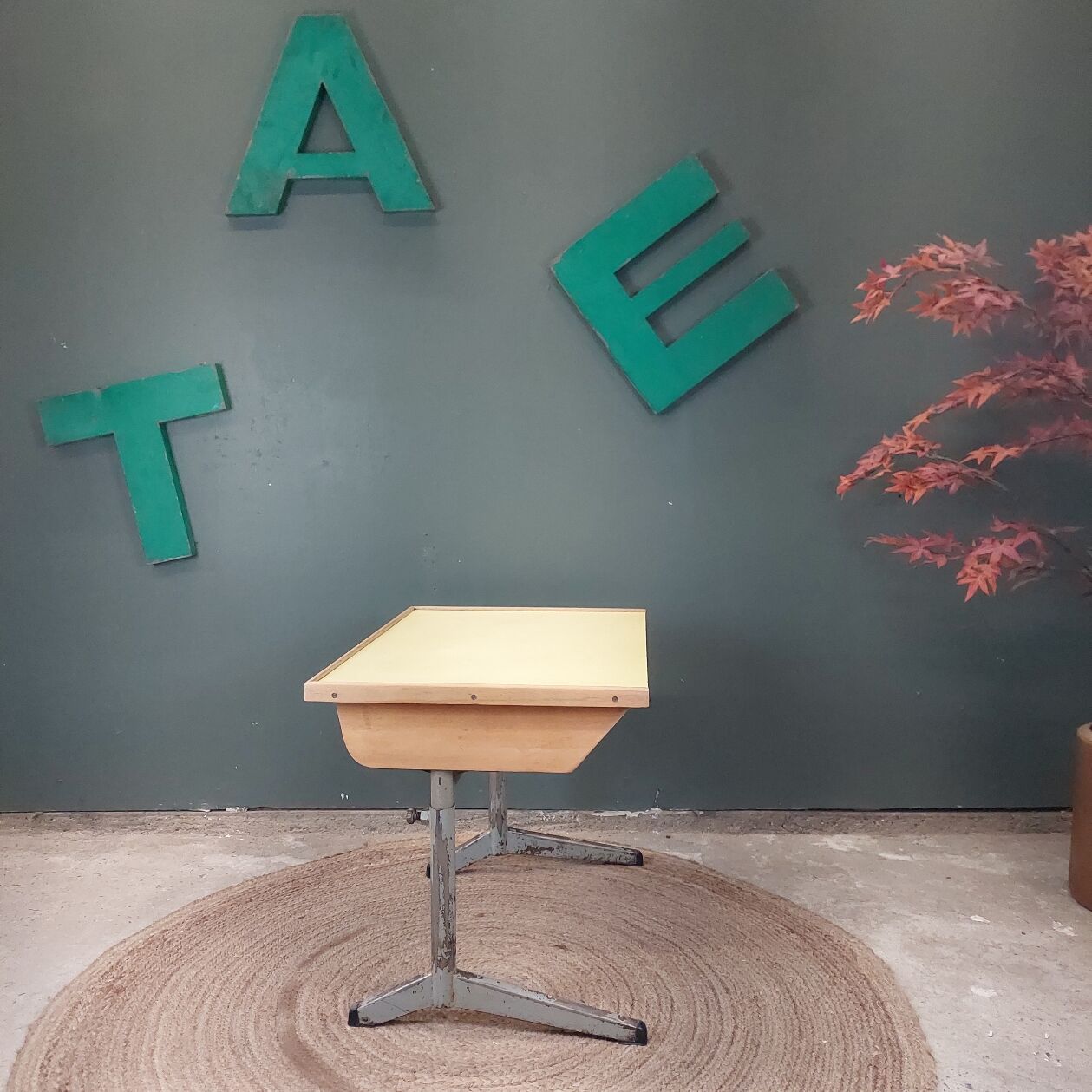 Adjustable school desk