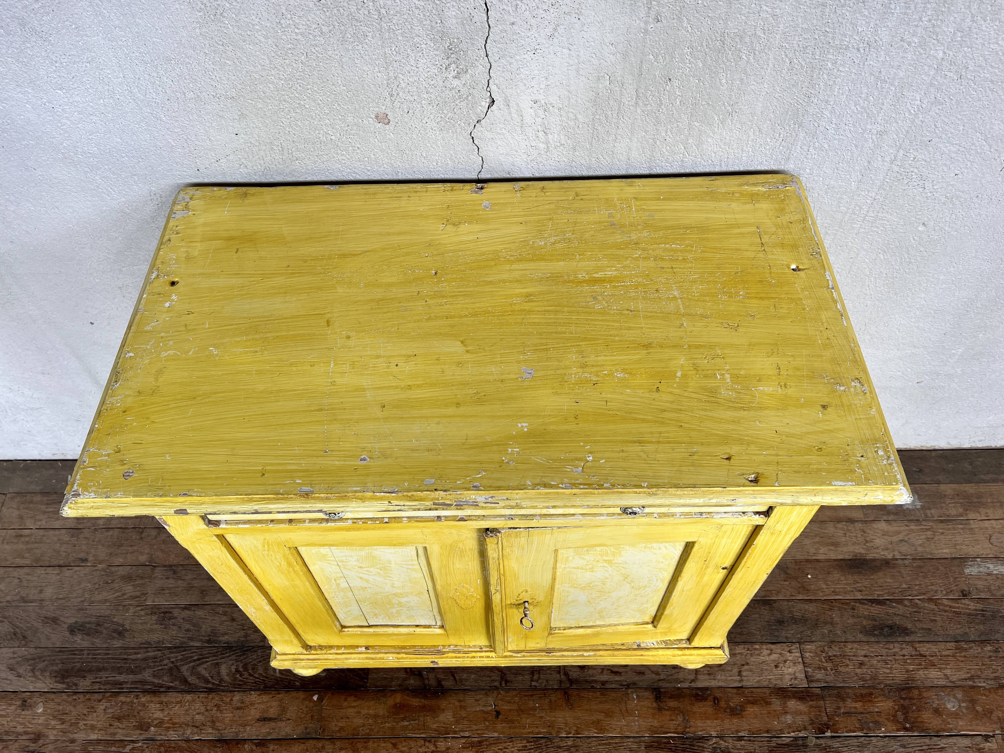 Yellow parisian buffet