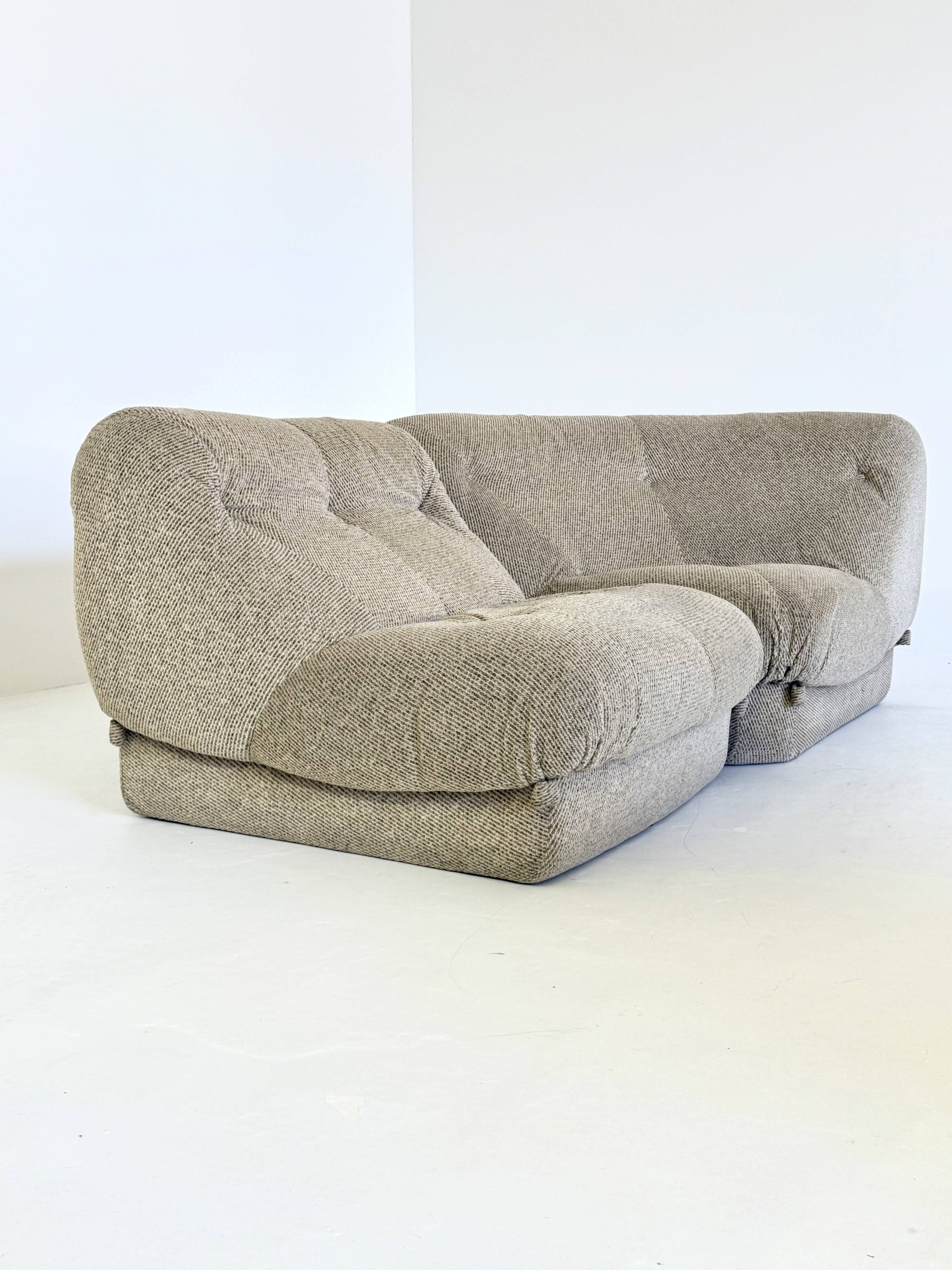 Canapé modulable Nuvolone avec table basse par Rino Maturi pour Mimo Pado