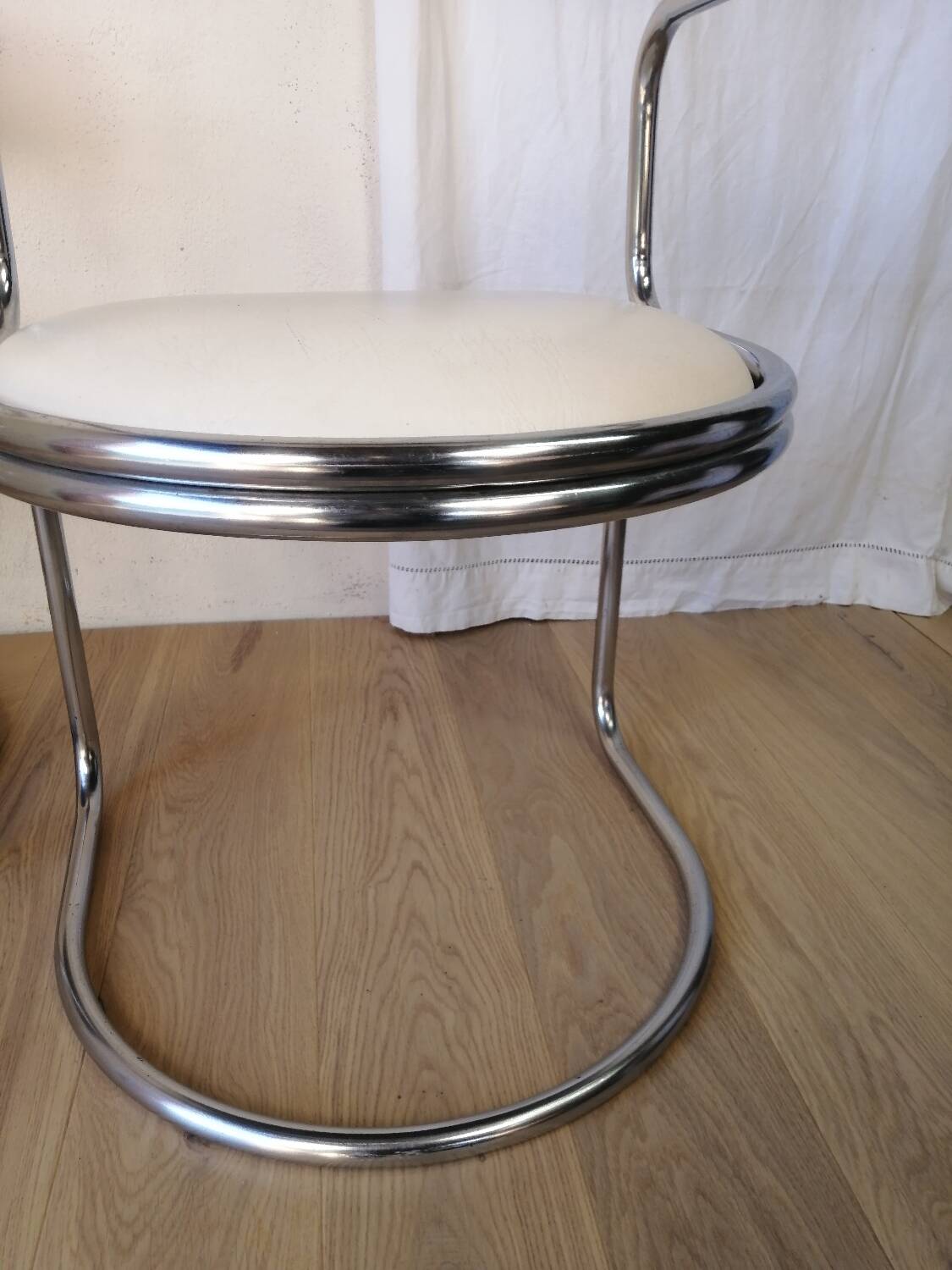 Pair of vintage canteliver armchairs from Zug, Victoria, Switzerland.