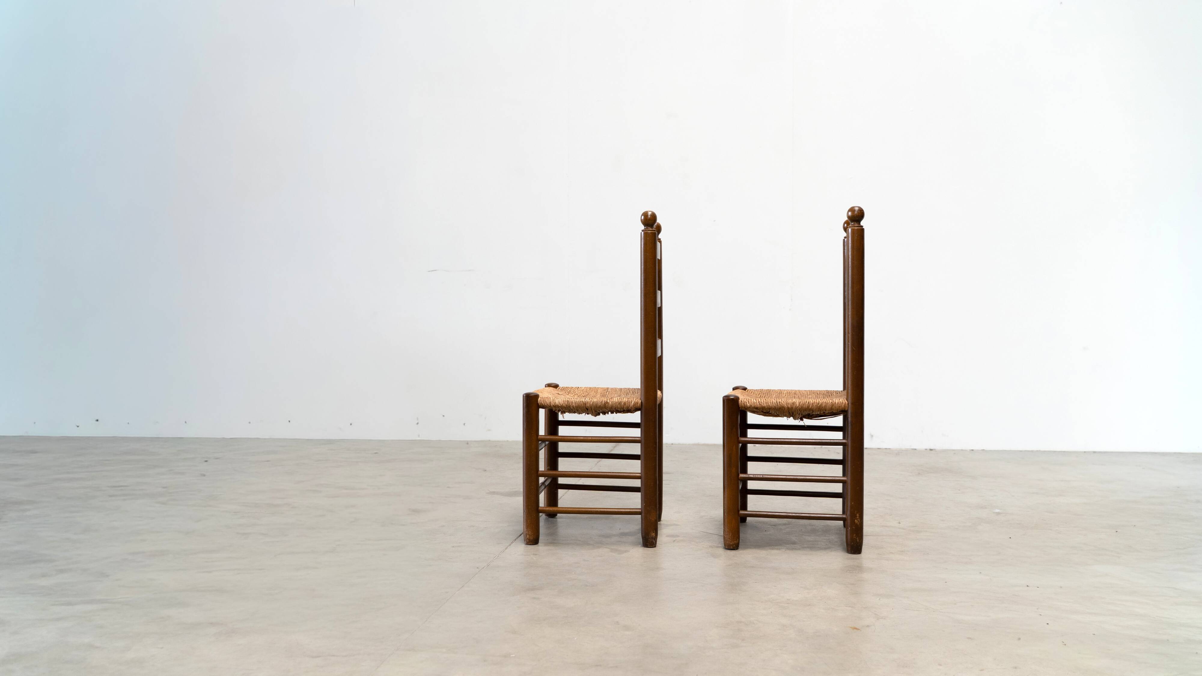 Ensemble de six chaises de salle à manger françaises par Charles Dudouyt