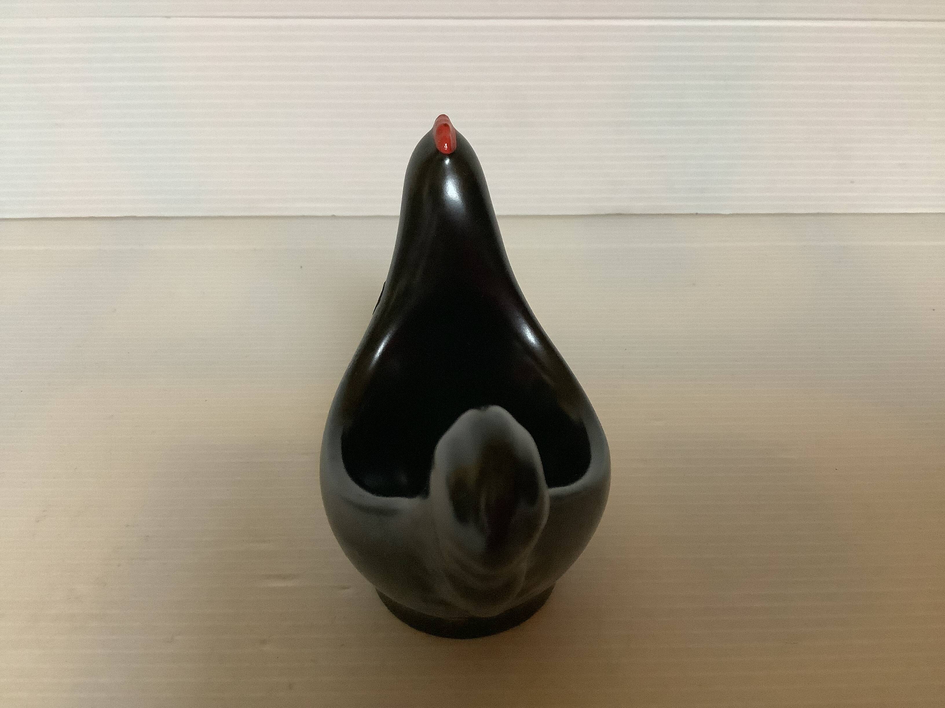 Egg cup hen gouda zenith zoomorphic