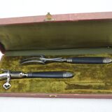 Set with leg handle