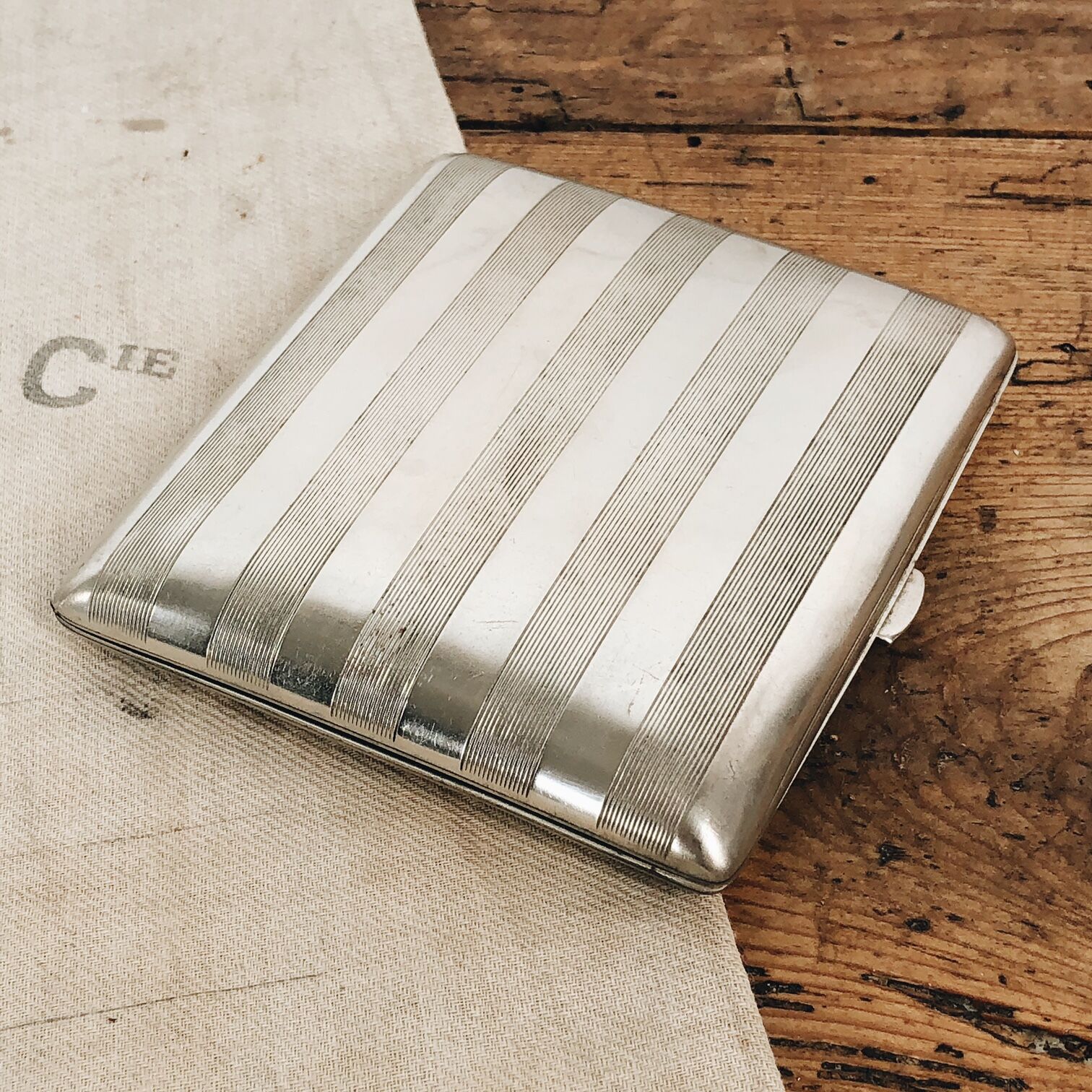 Etui à cigarettes vintage
