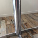 Round dining table of the 70s