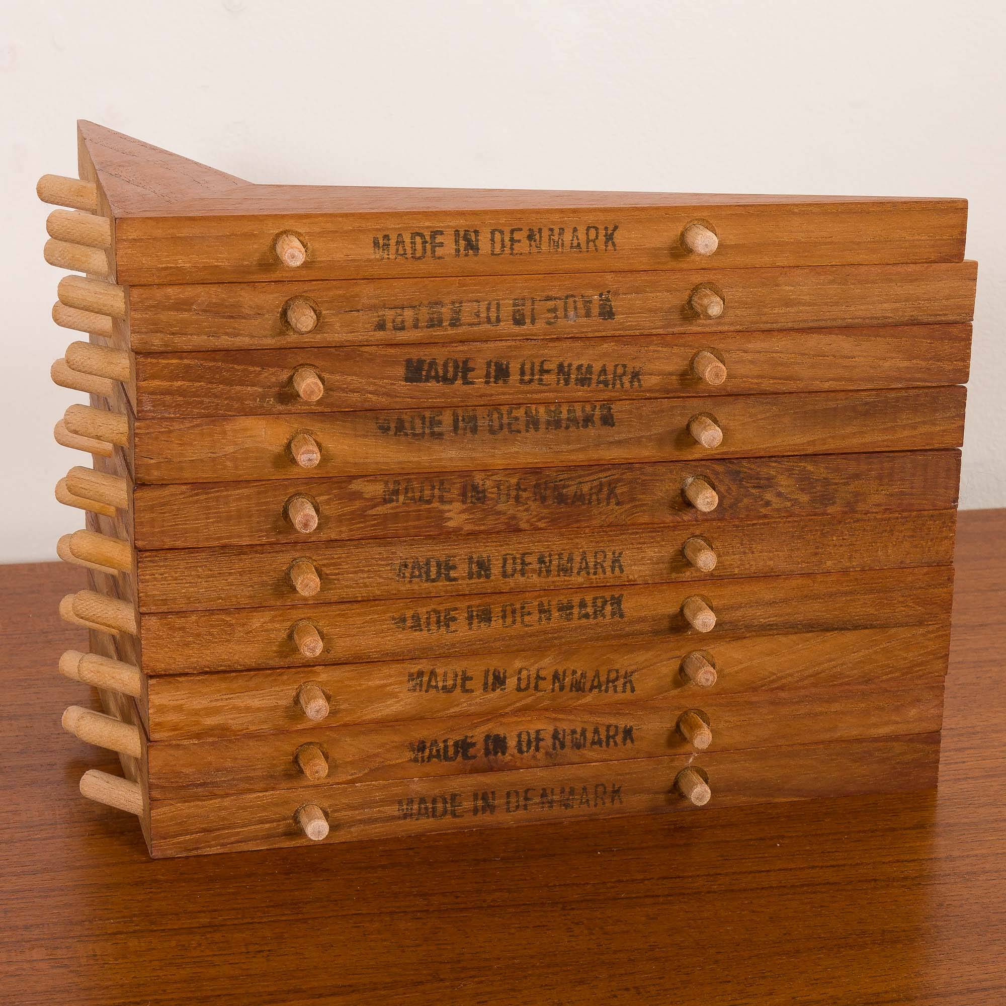 Poul Cadovius extra-large teak wall unit for Cado, 1960s.