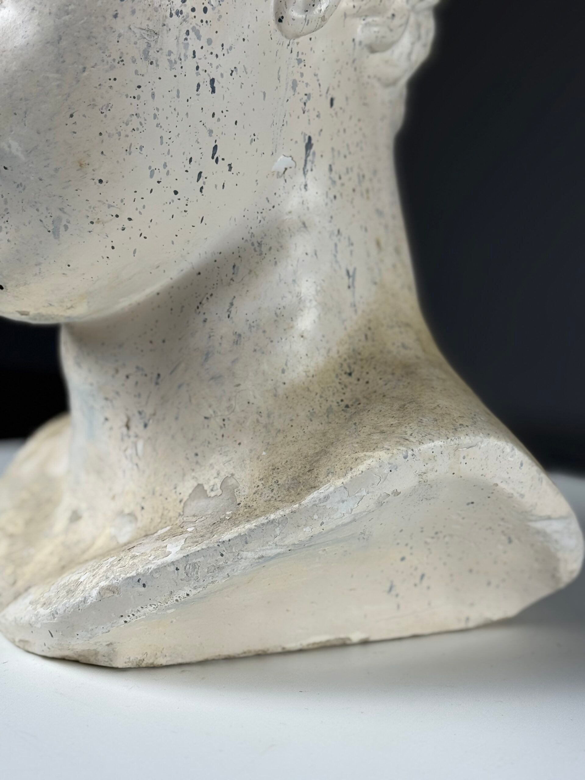 Sculpture de tête d'Hermès en plâtre