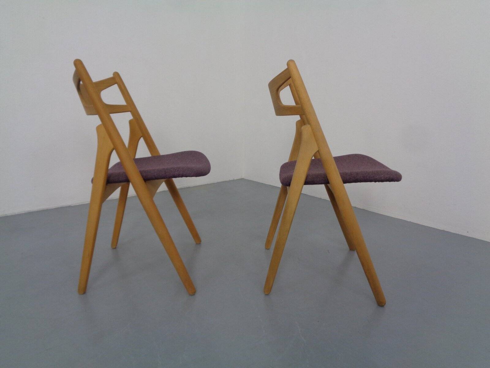CH 29 Sawbuck Chairs in Oak and Wool by Hans J. Wegner for Carl Hansen & Son, 1950s, Set of 2