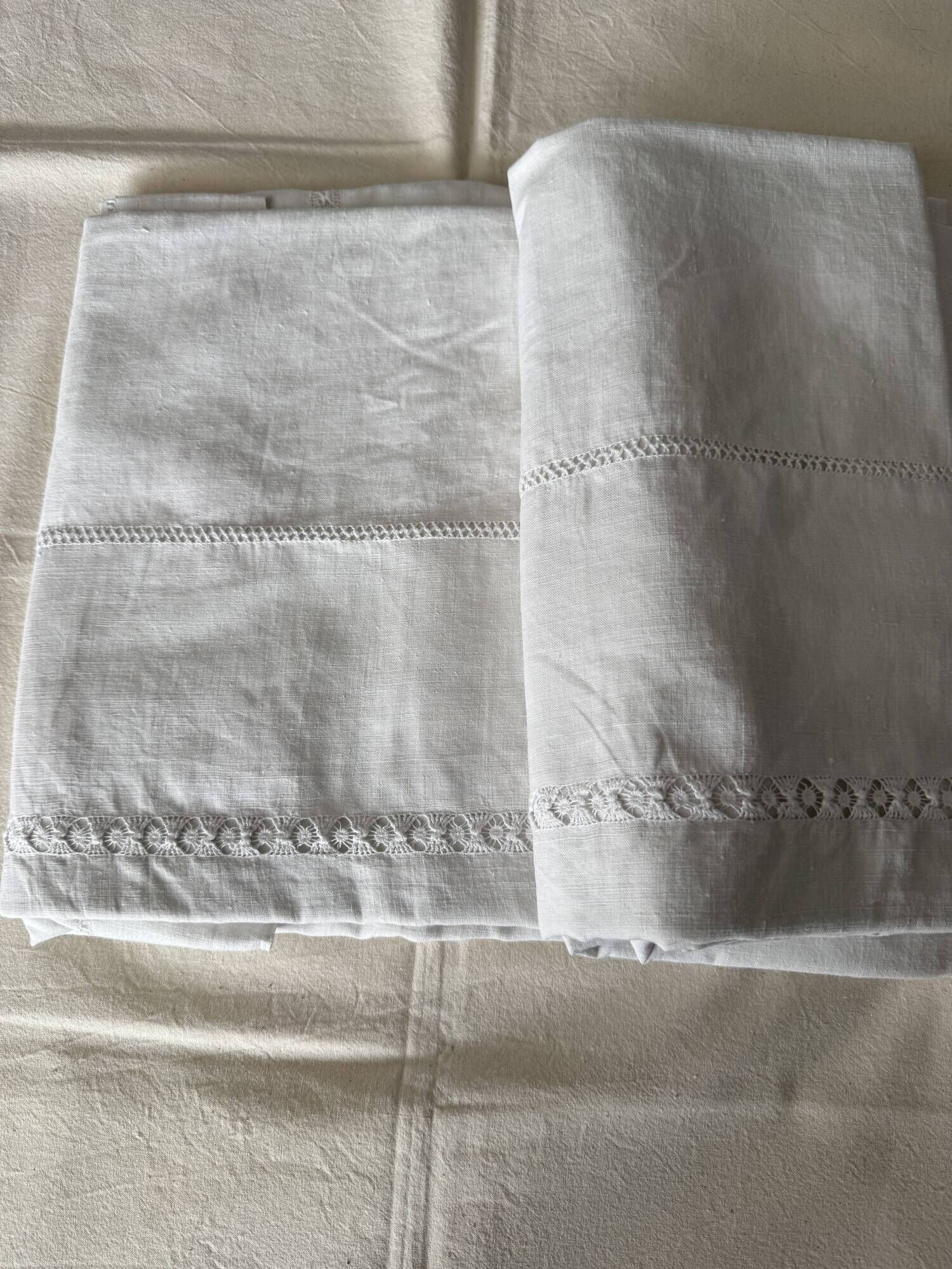 Old fine linen curtain, monogram "GH" (230x320)