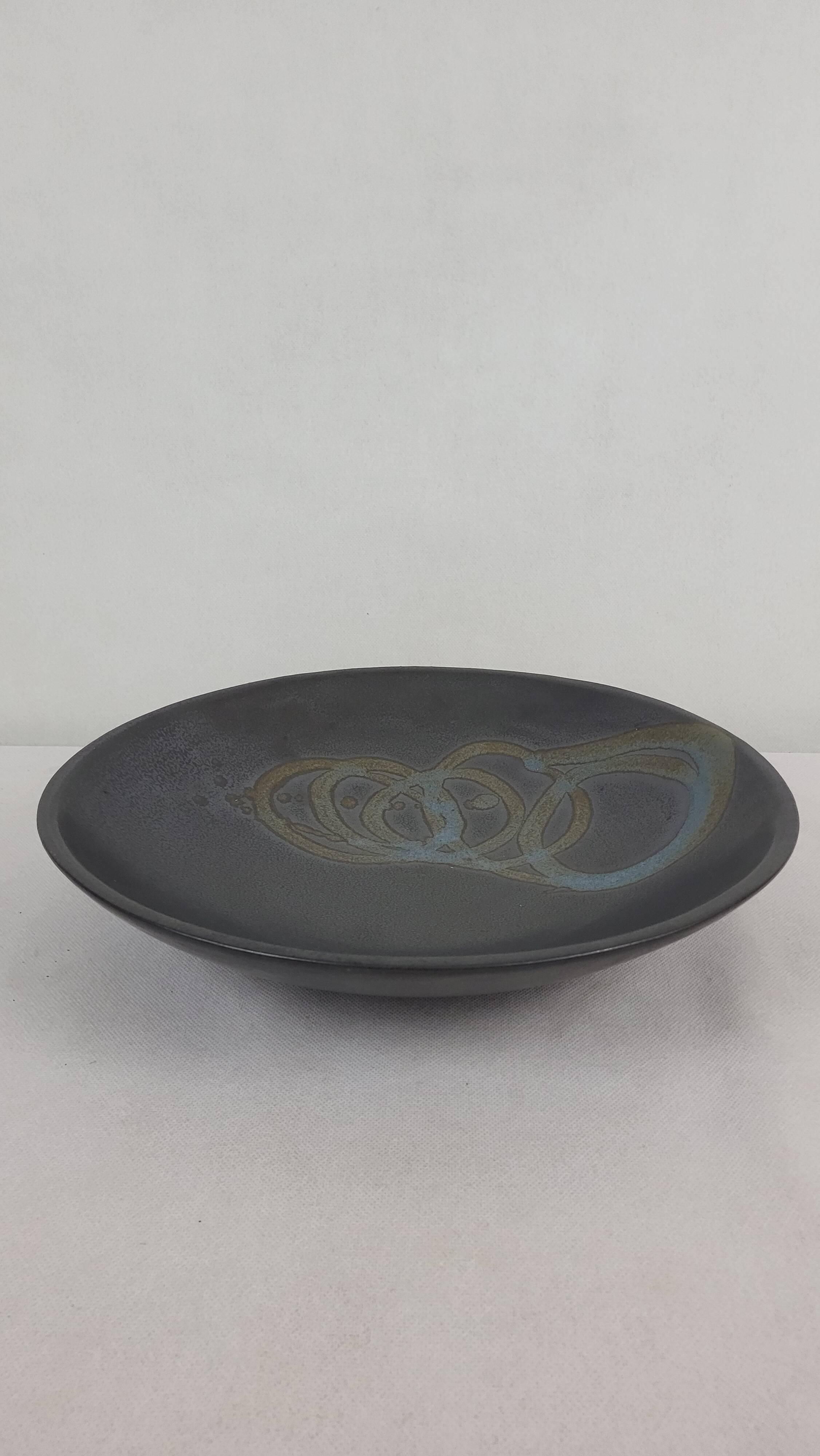 Stoneware dish / cup signed Jean Cacheleux