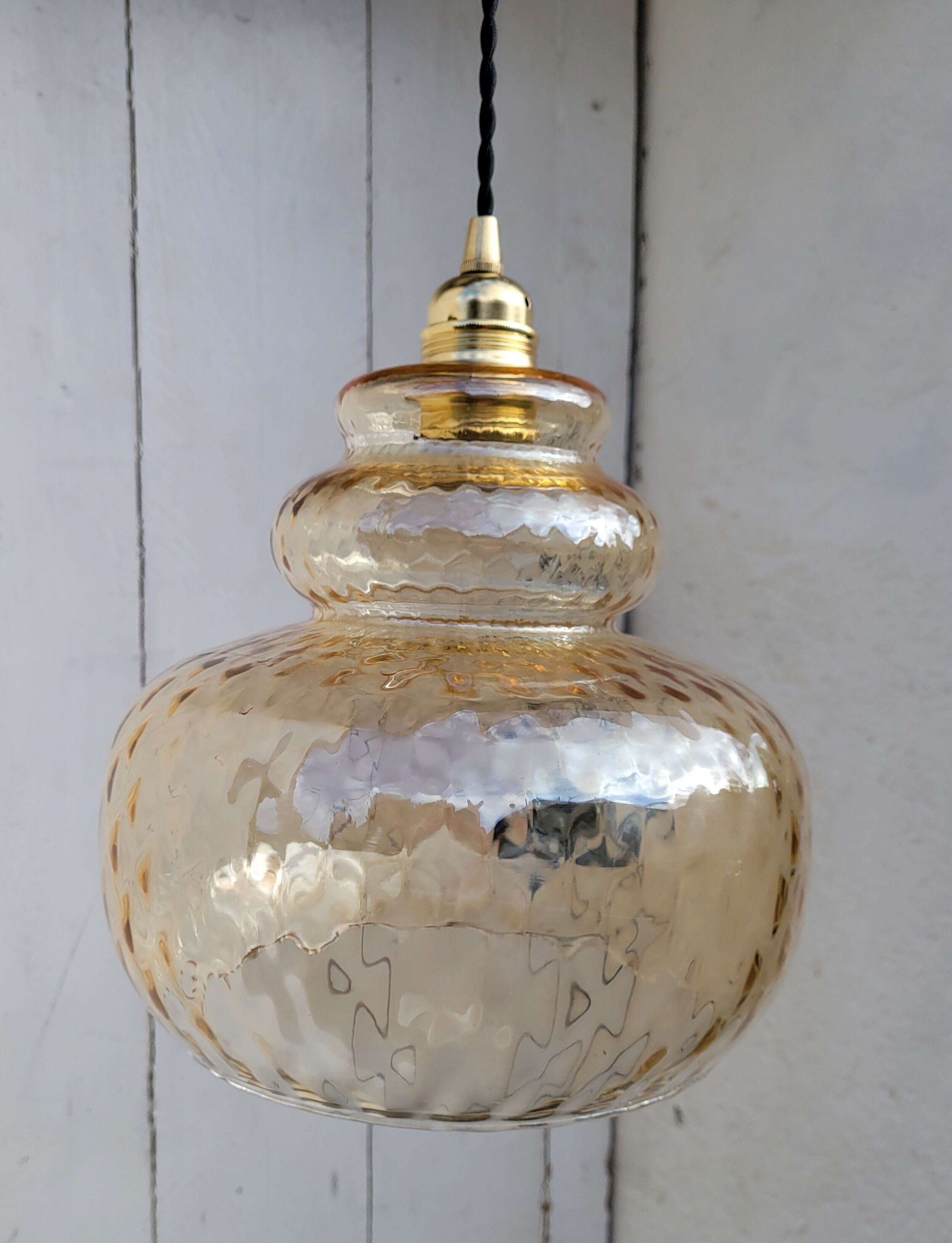 Amber yellow glass pendant lamp