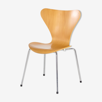 Model 3107 chair by Arne Jacobsen for Fritz Hansen