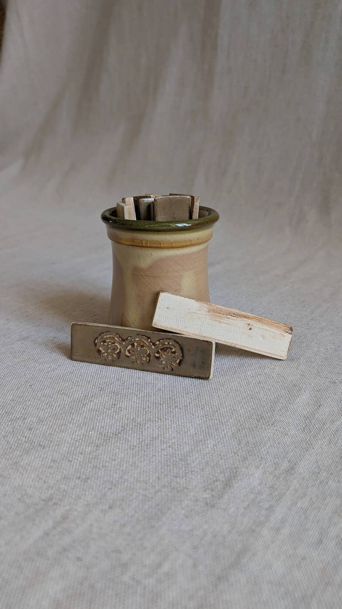 Ensemble de 13 portes-couteaux
