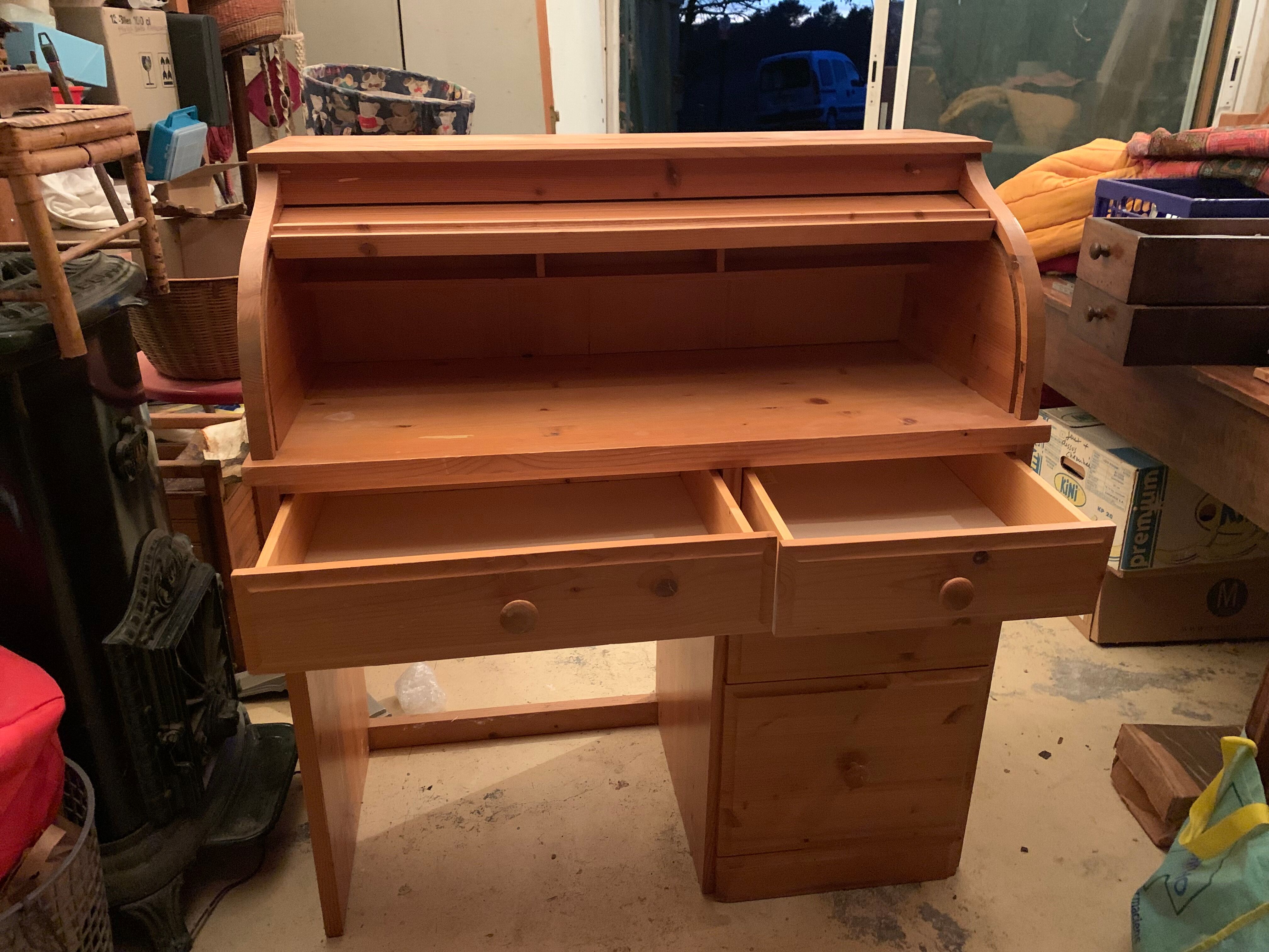 Pine desk with sliding wooden curtain