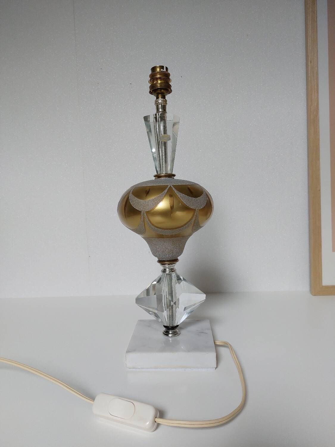 Lampe cristal taillé à la main et marbre blanc 57 cm