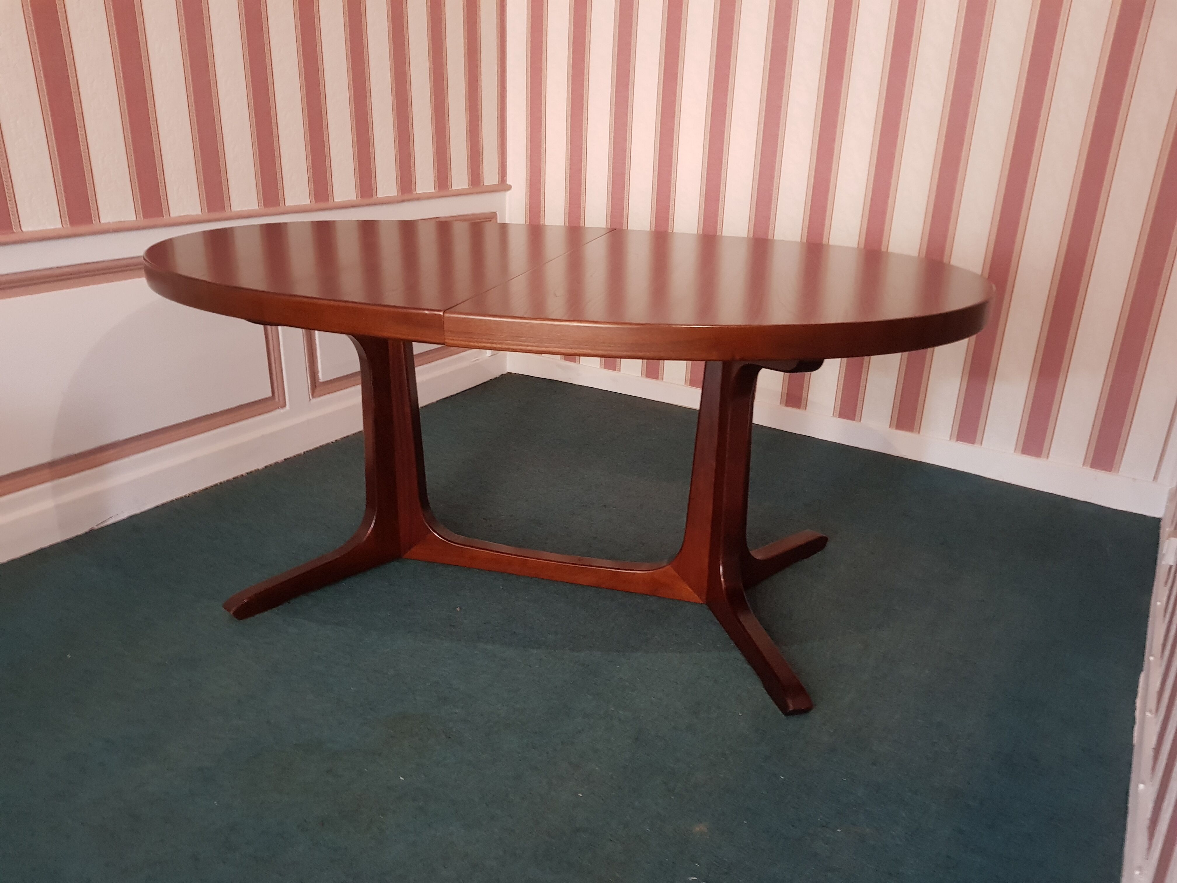 Baumann 50-60's oval dining room table
