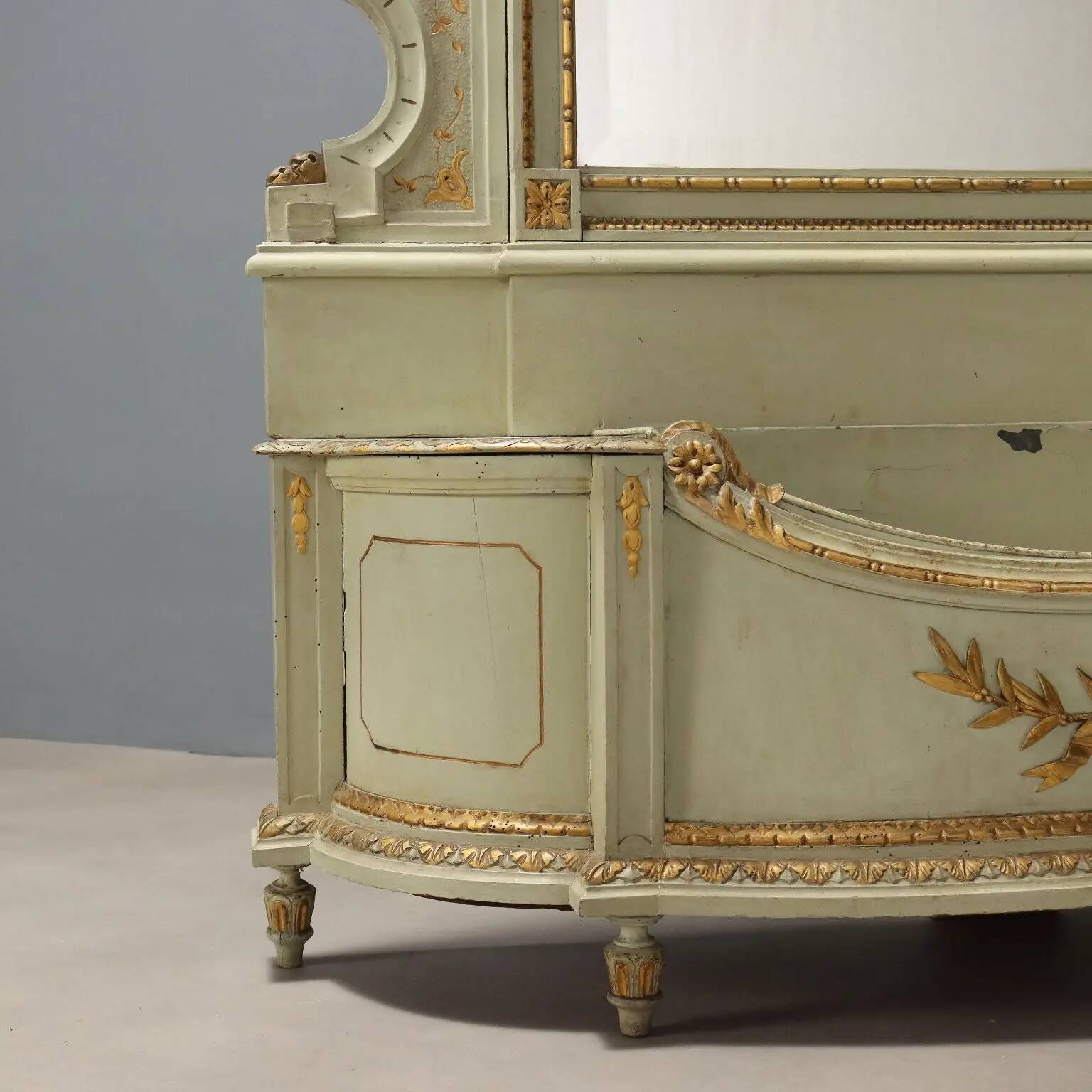 Antique neoclassical mirror in lacquered wood, 19th century