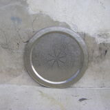 Oriental plateau in silver copper. diameter: 97.5 cm.