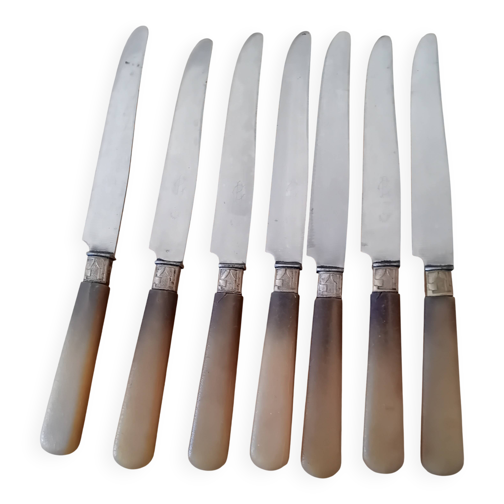 Lot of 7 antique knives with horn handles