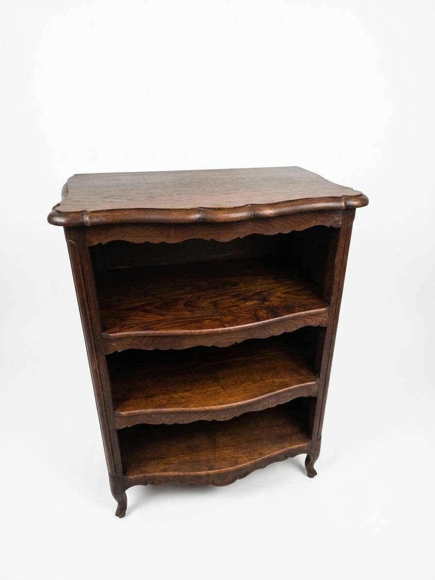 Bibliothèque galbée style Louis XV en chêne massif