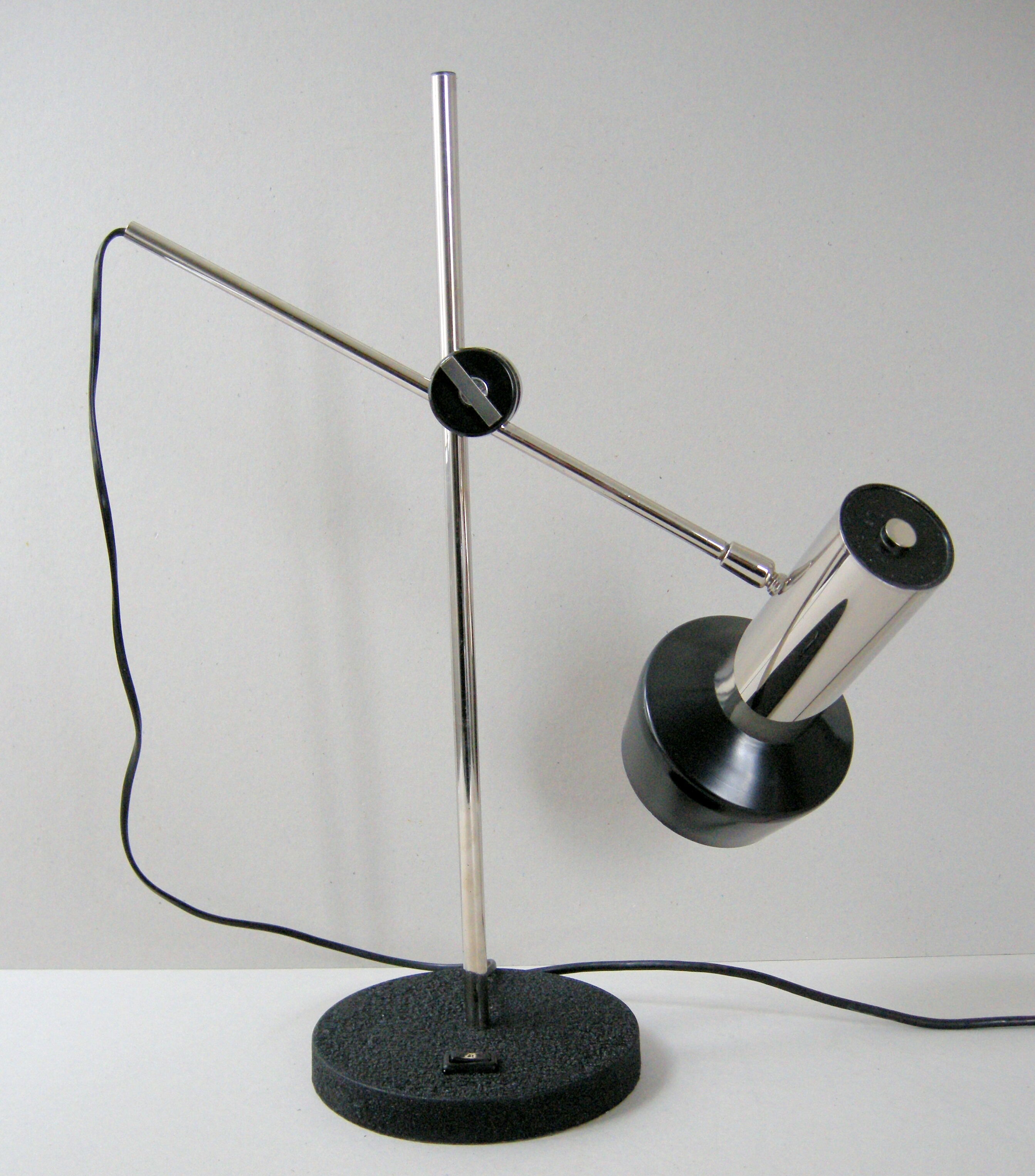 Lampe à poser vintage 1960 chrome