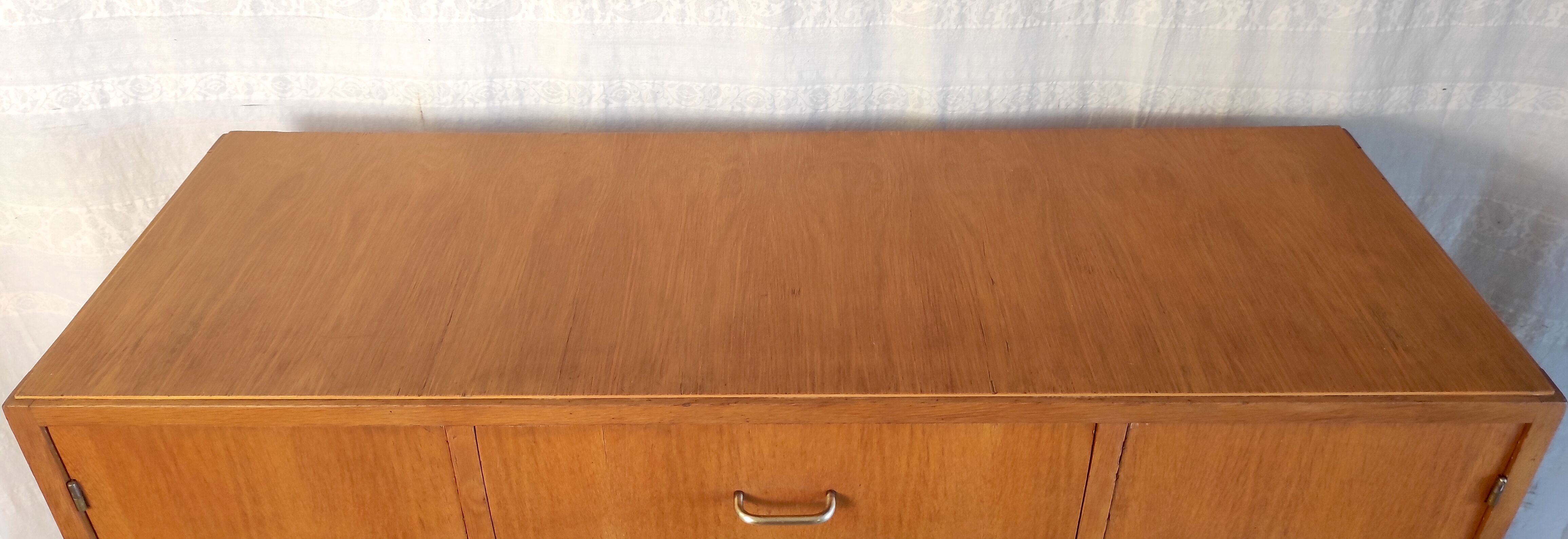 Gilded oak chest of drawers – 50s/60s
