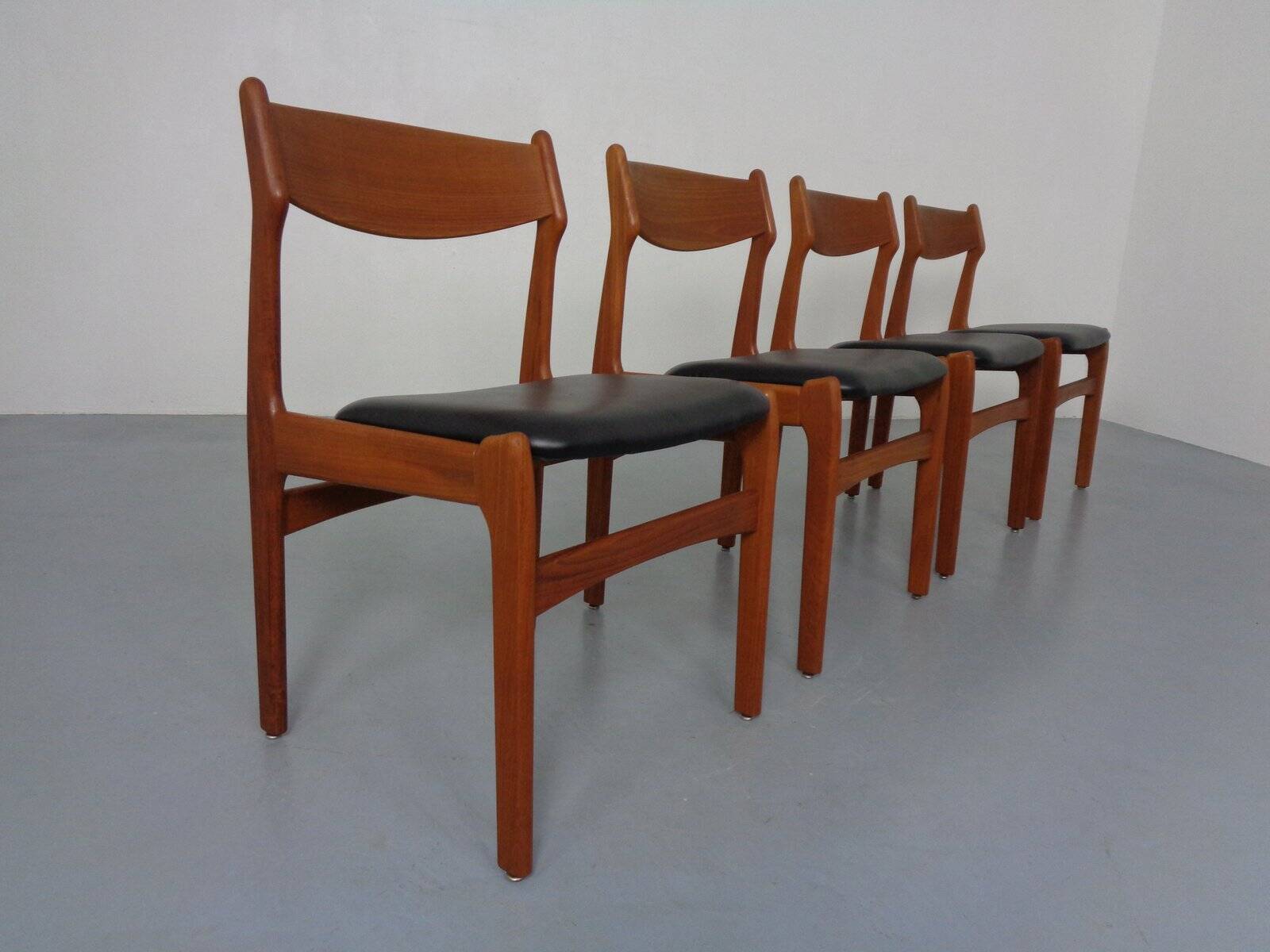 Teak dining chairs by Erik Buch for Od Møbler, 1960s, set of 4.