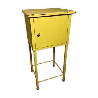Industrial metal workshop furniture a yellow door